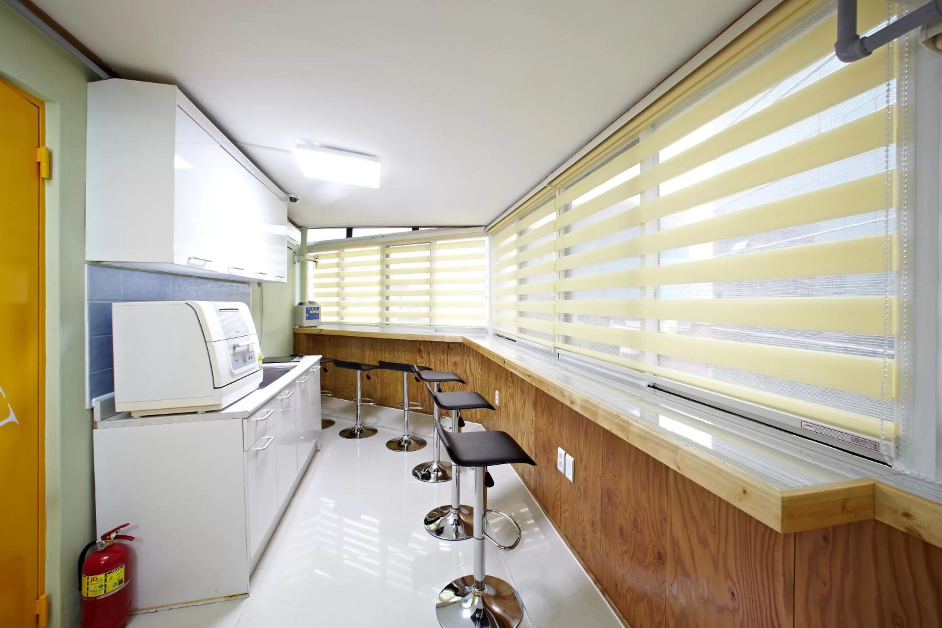 Restaurant/places to eat in Rainbow Hotel Myeongdong