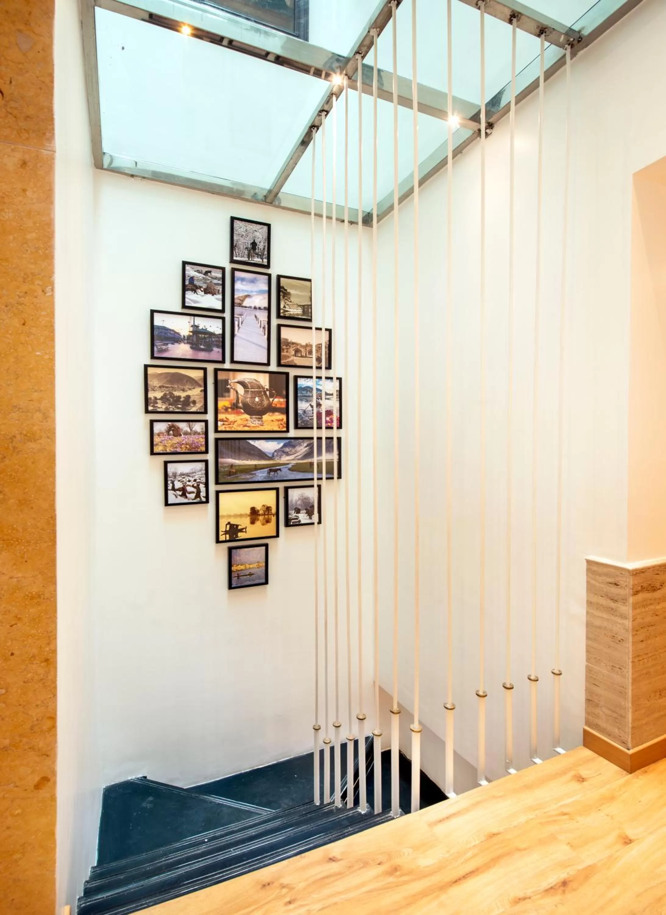 Lobby or reception in Bloom Boutique l GK1