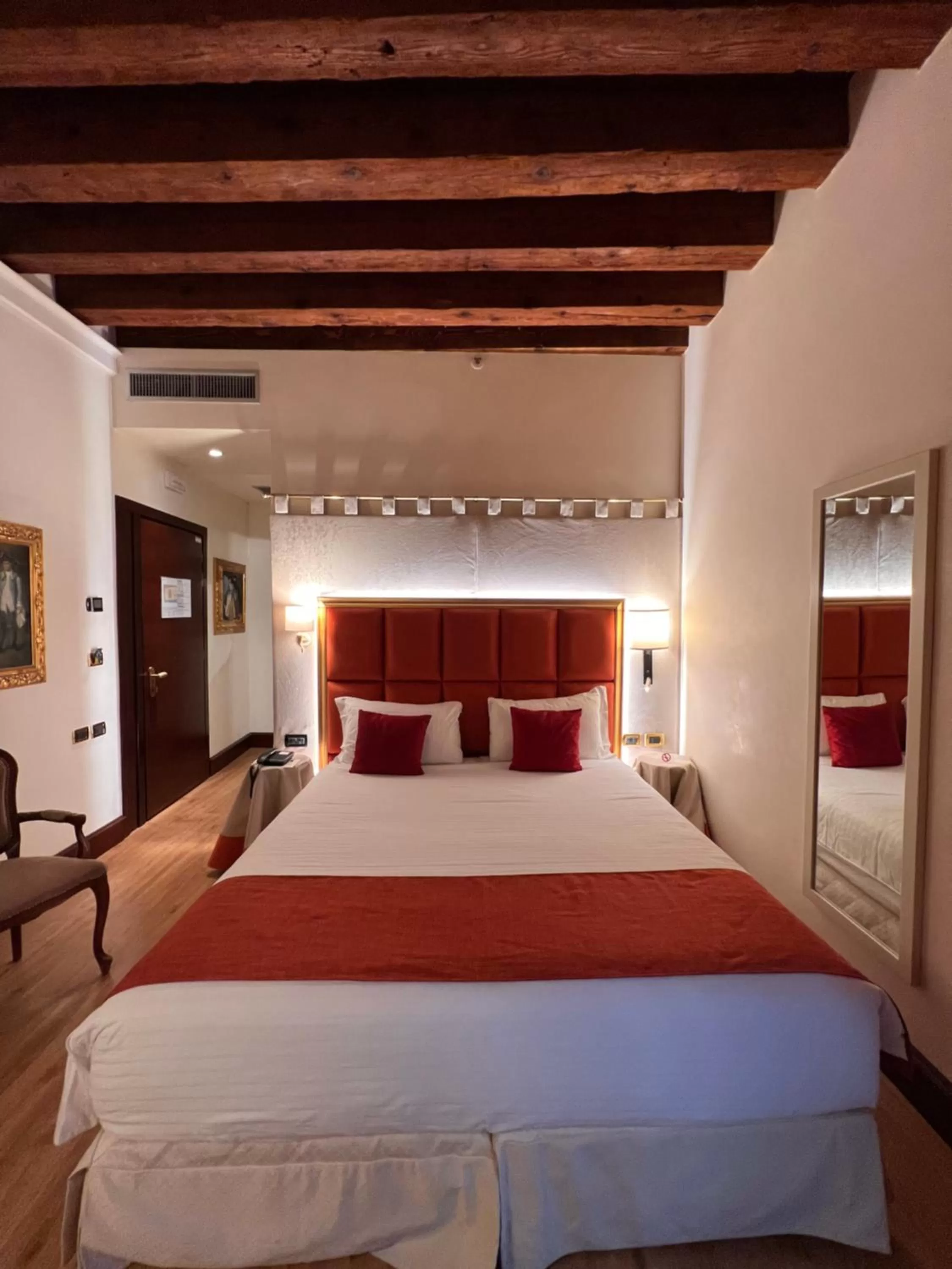 Bedroom, Bed in Ruzzini Palace Hotel