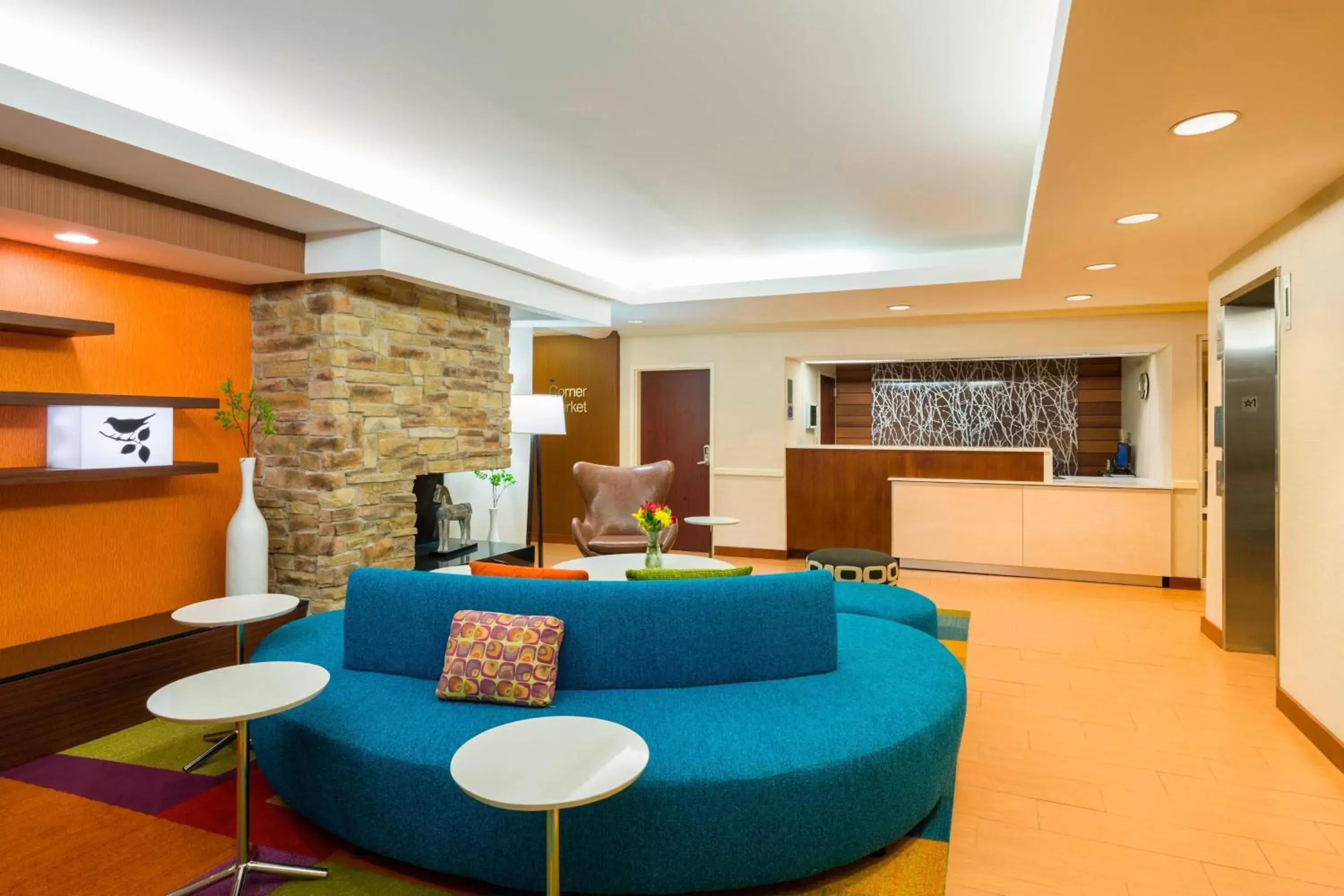 Lobby or reception, Seating Area in Fairfield Inn & Suites by Marriott Allentown Bethlehem/Lehigh Valley Airport