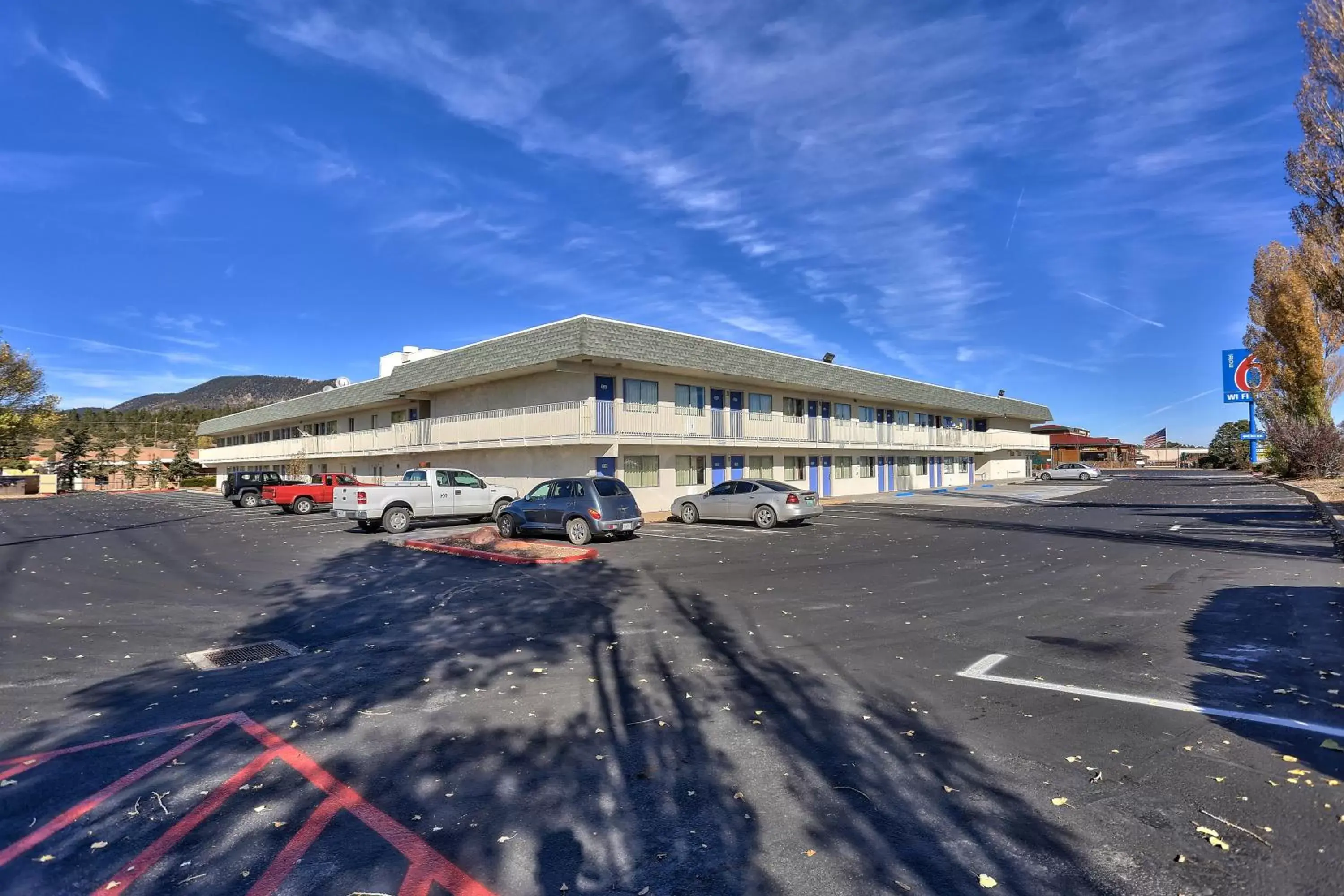 Facade/entrance, Property Building in Motel 6-Flagstaff, AZ - Butler