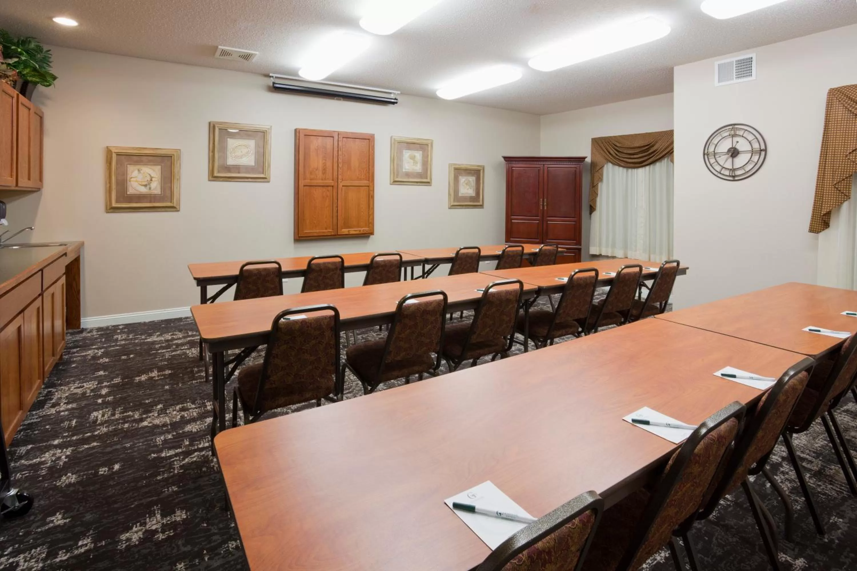 Meeting/conference room in GrandStay Residential Suites Rapid City