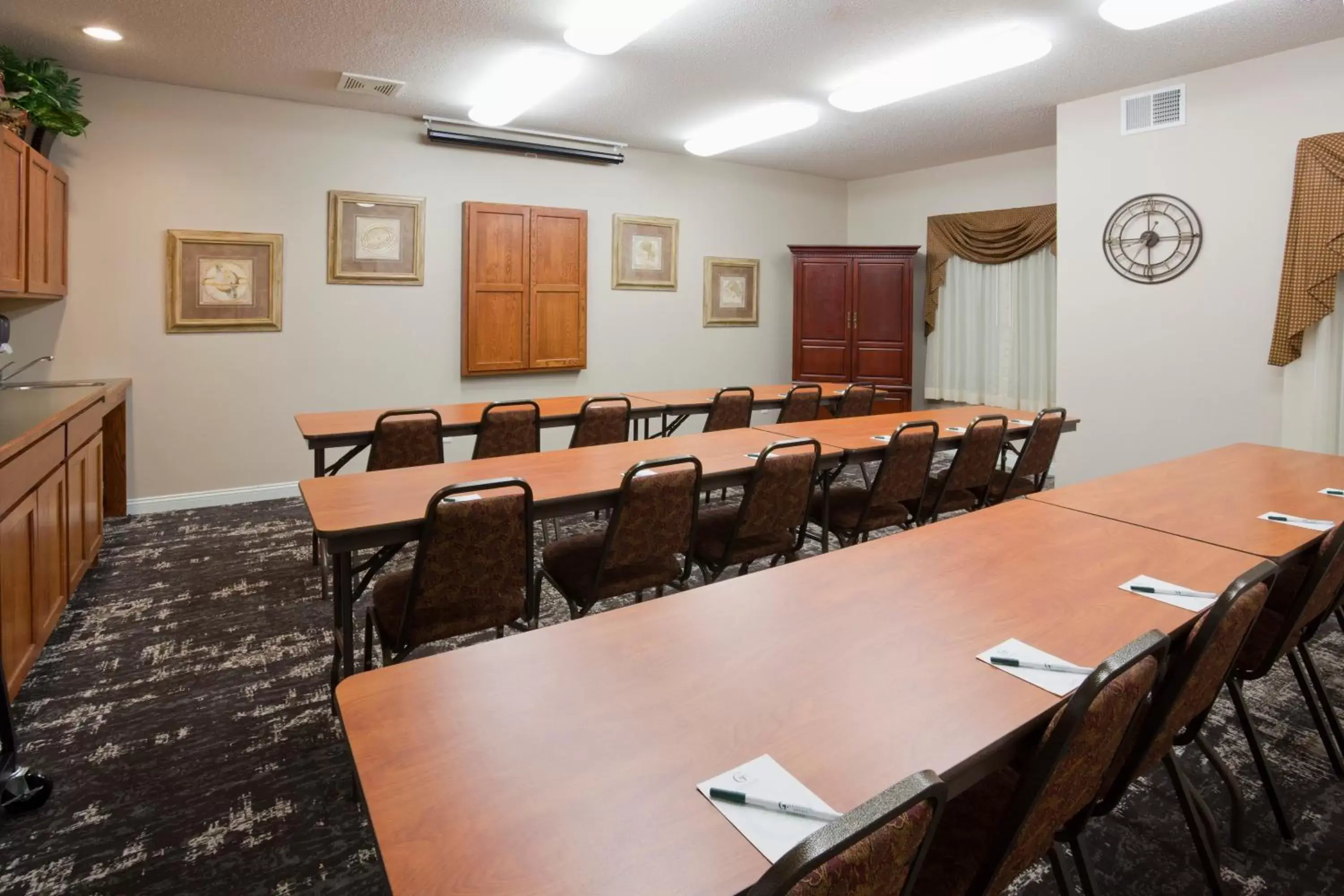 Meeting/conference room in GrandStay Residential Suites Rapid City