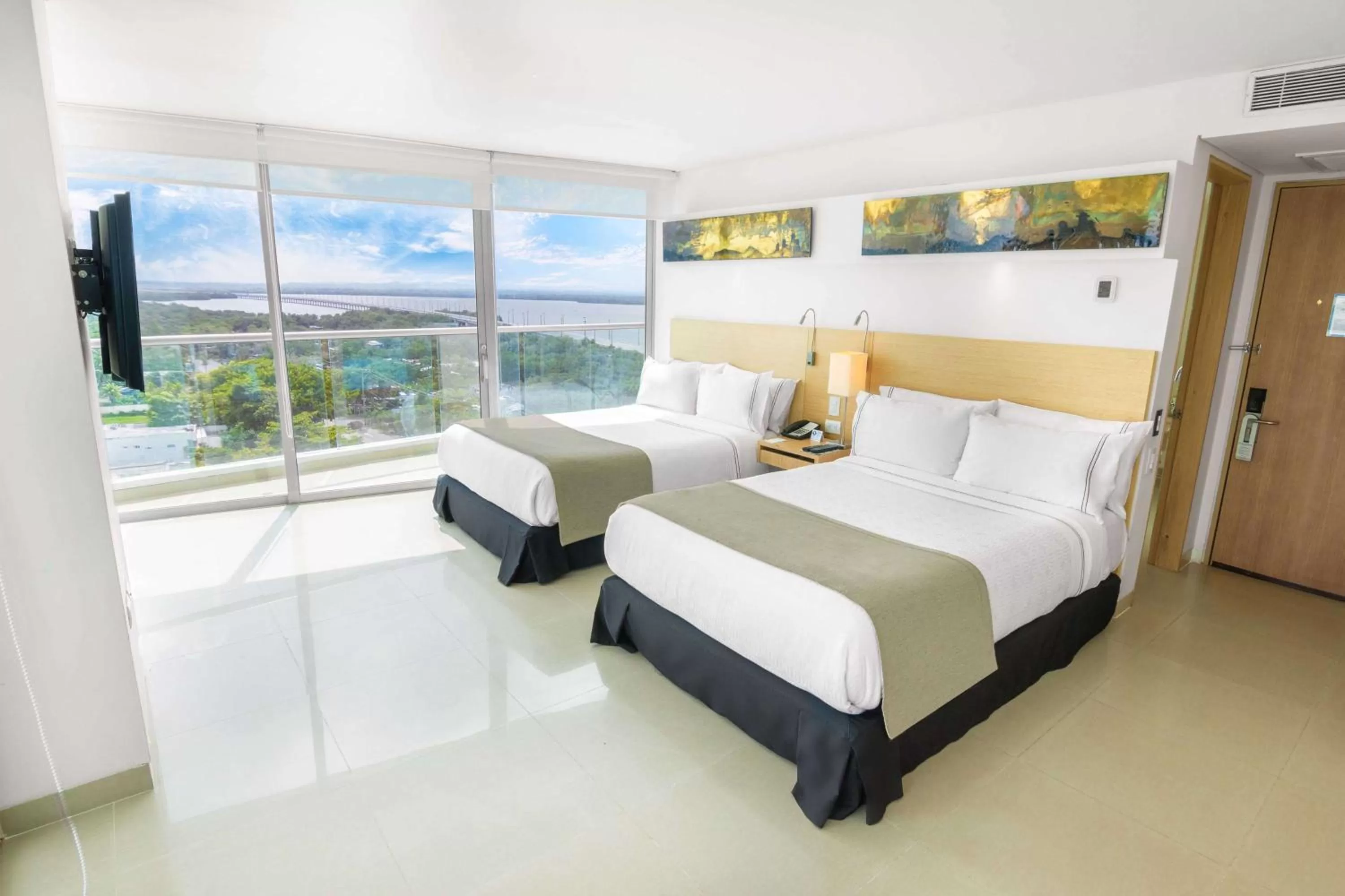 Photo of the whole room, Bed in Sonesta Hotel Cartagena