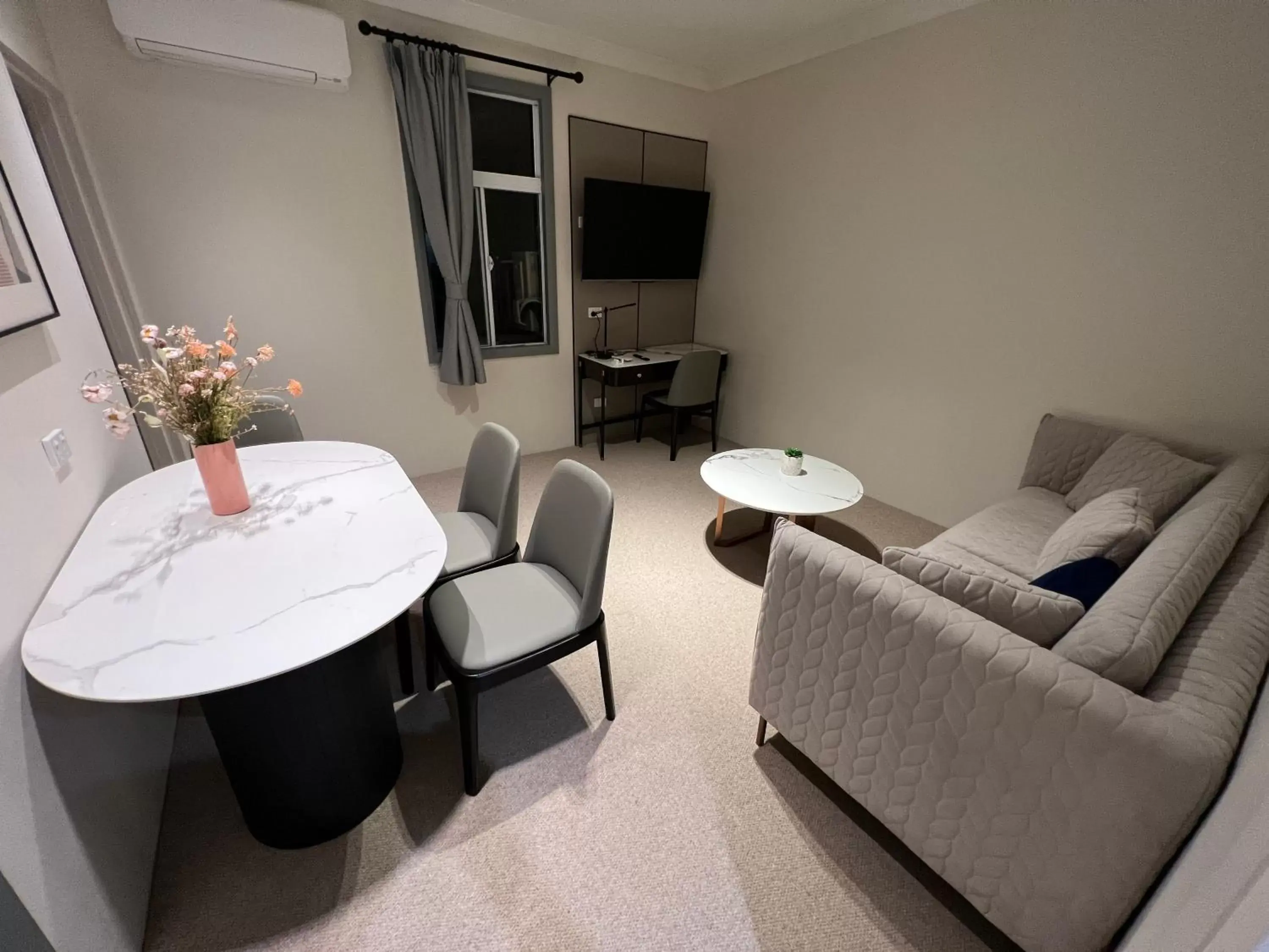 Living room, Seating Area in Lismore City Motor Inn