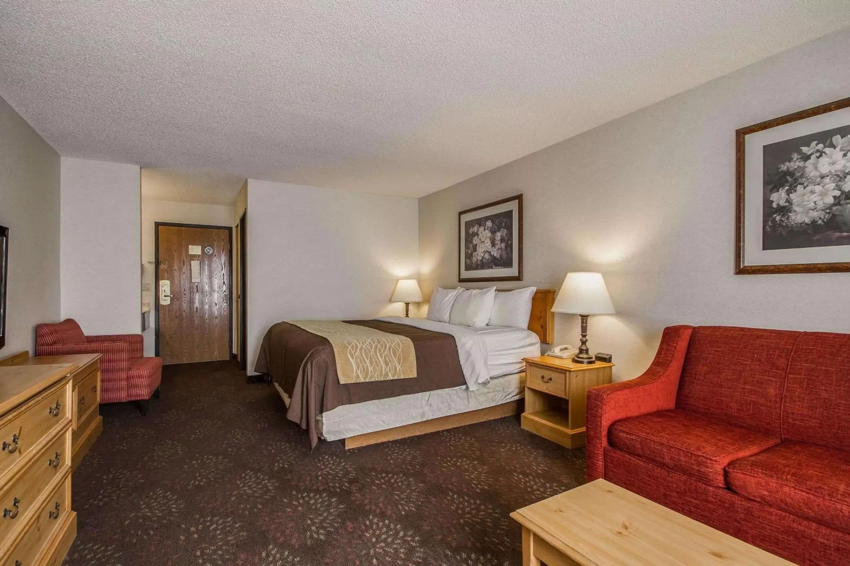 Photo of the whole room in Comfort Inn Fond Du Lac