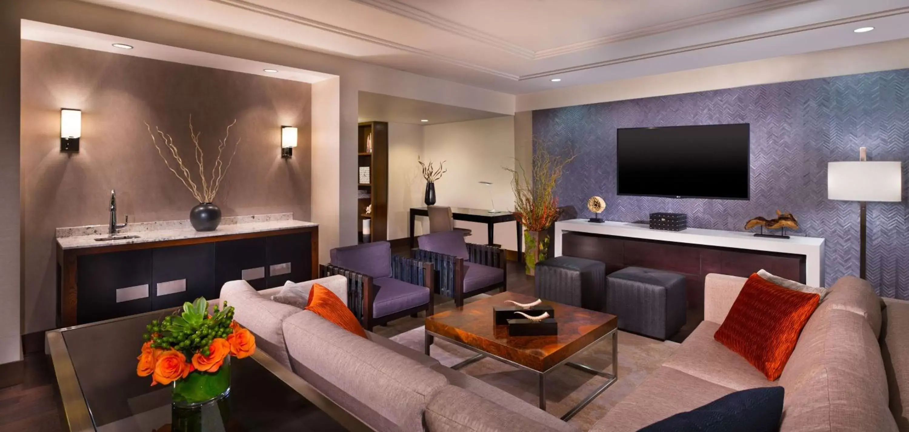 Living room, Seating Area in Hilton Austin
