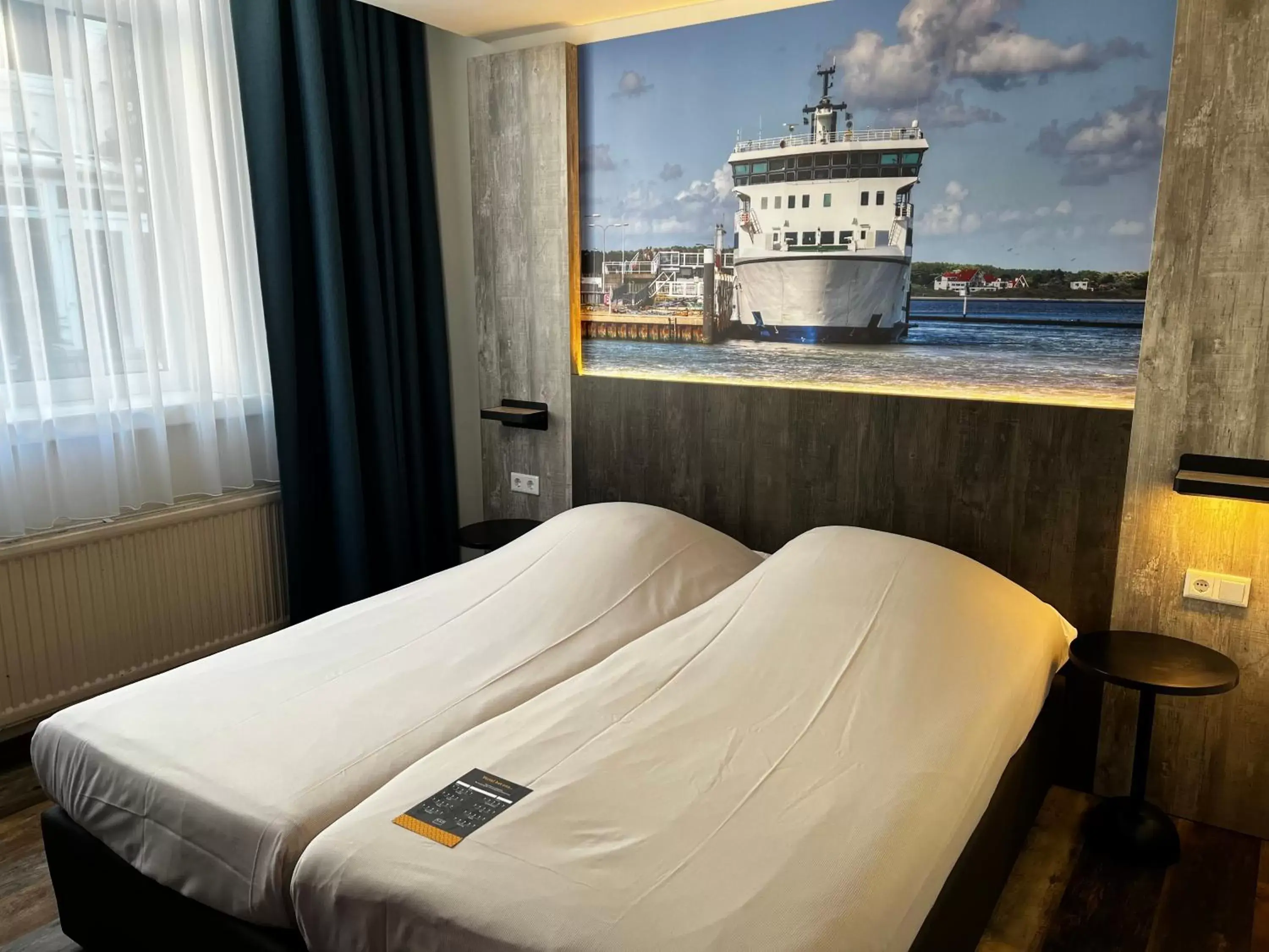 Double or Twin Room with Shower in Hotel Nap Double or Twin Room with Shower in Hotel Nap