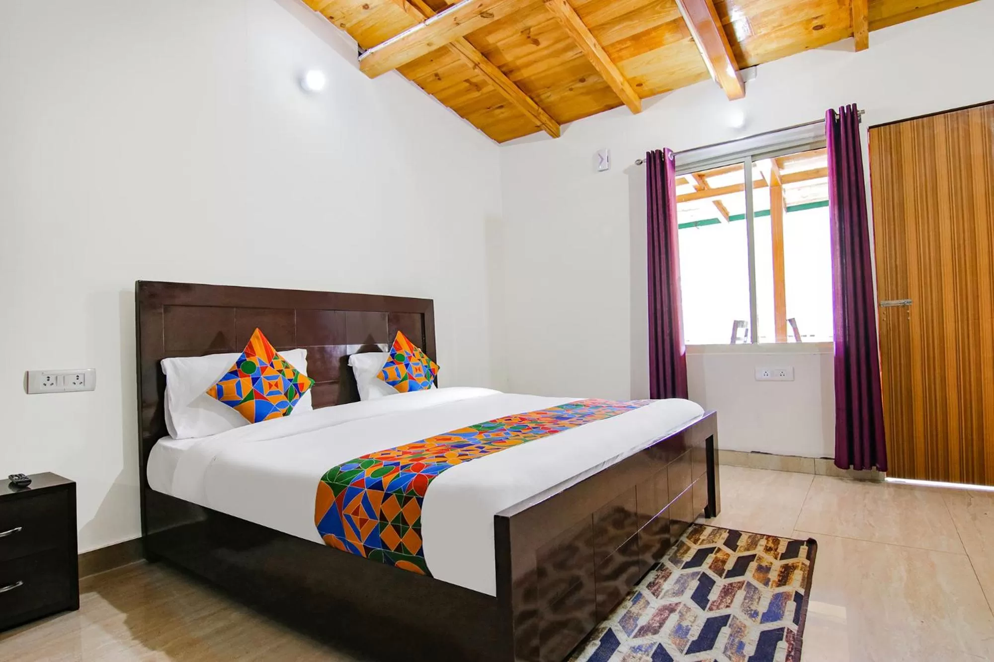 Photo of the whole room, Bed in FabHotel Prime Olive Lake View