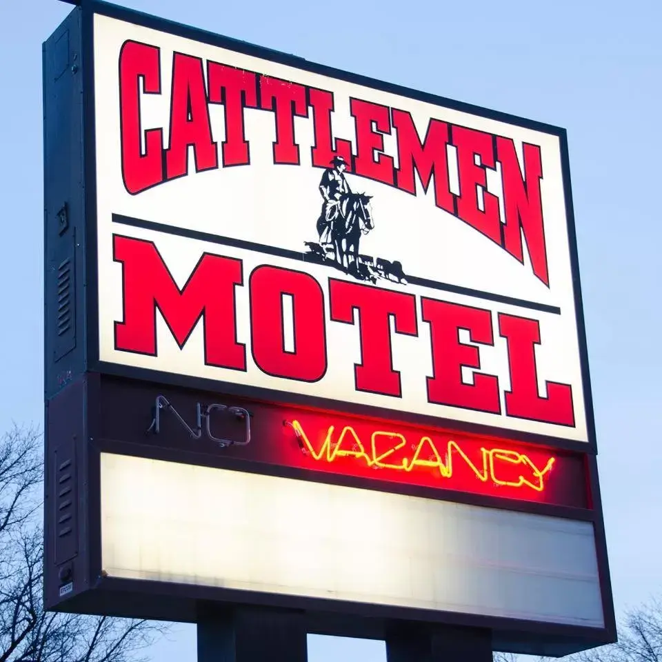 Property building in Cattlemen Motel