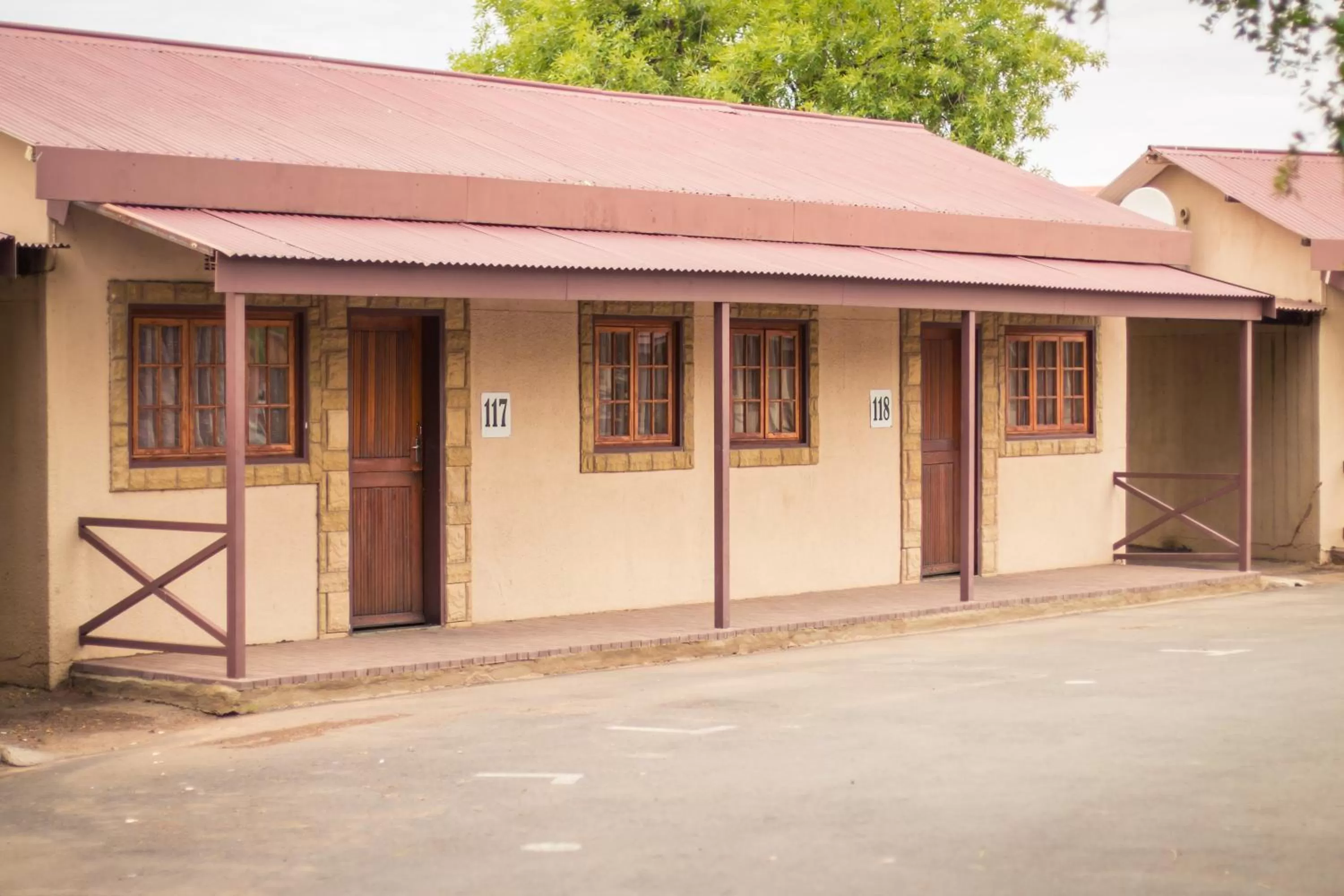 Property building in Horseshoe Inn and Conference Center