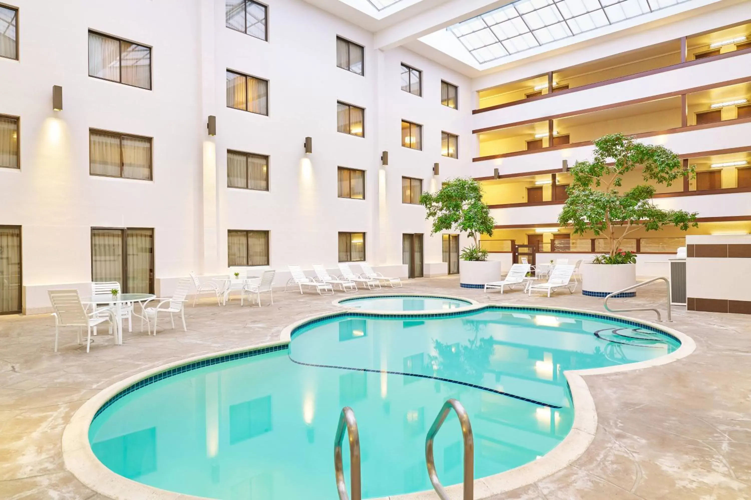 Swimming Pool in Four Points by Sheraton Bellingham Hotel & Conference Center