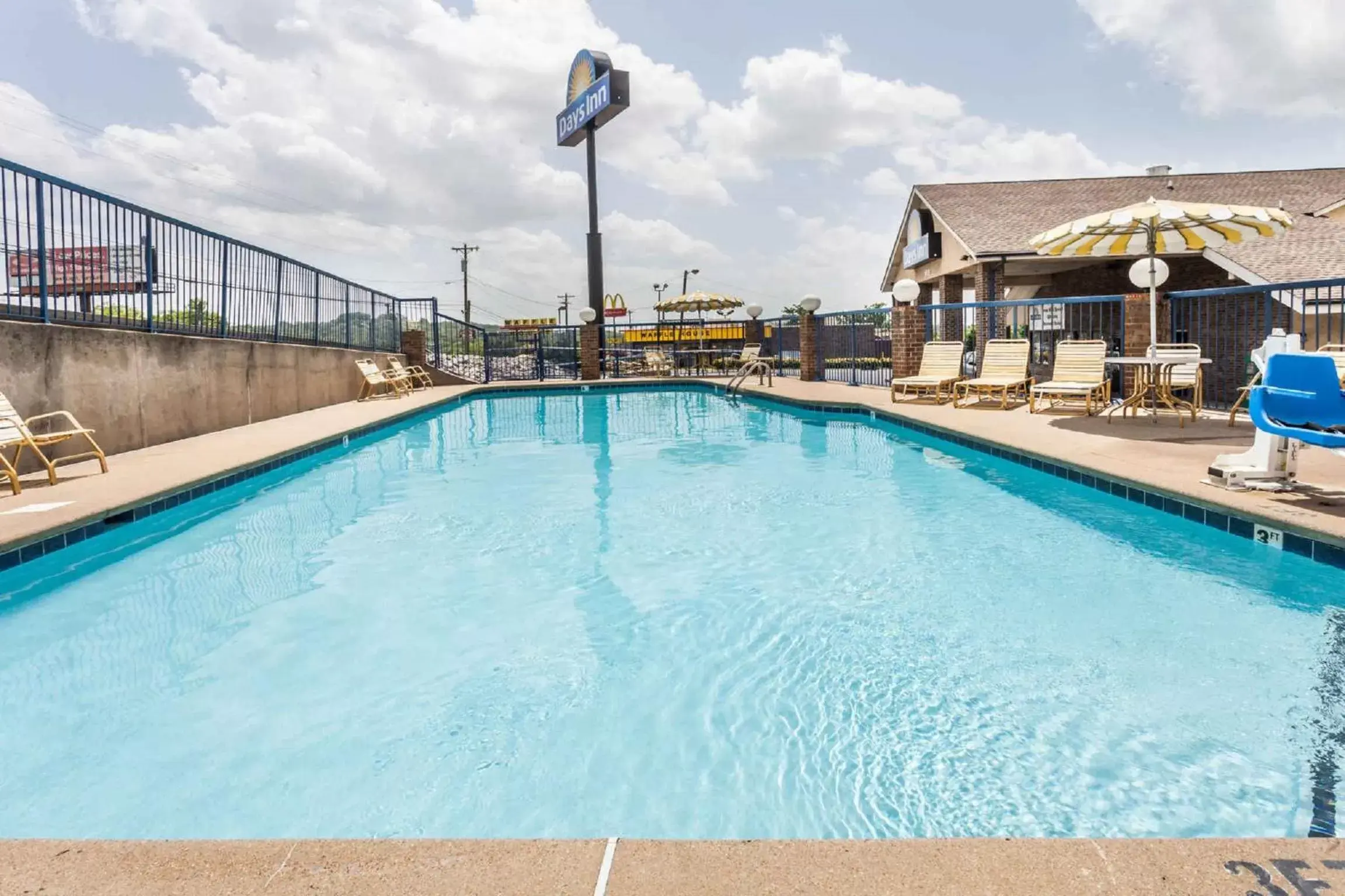 Swimming Pool in Days Inn by Wyndham Nashville N Opryland/Grand Ole Opry