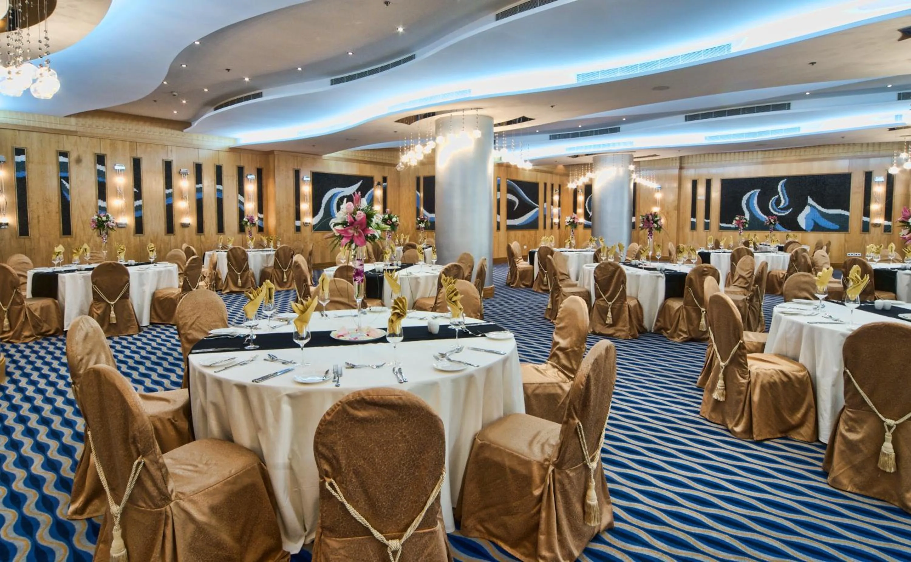 Banquet/Function facilities in City Seasons Hotel & Suites Muscat