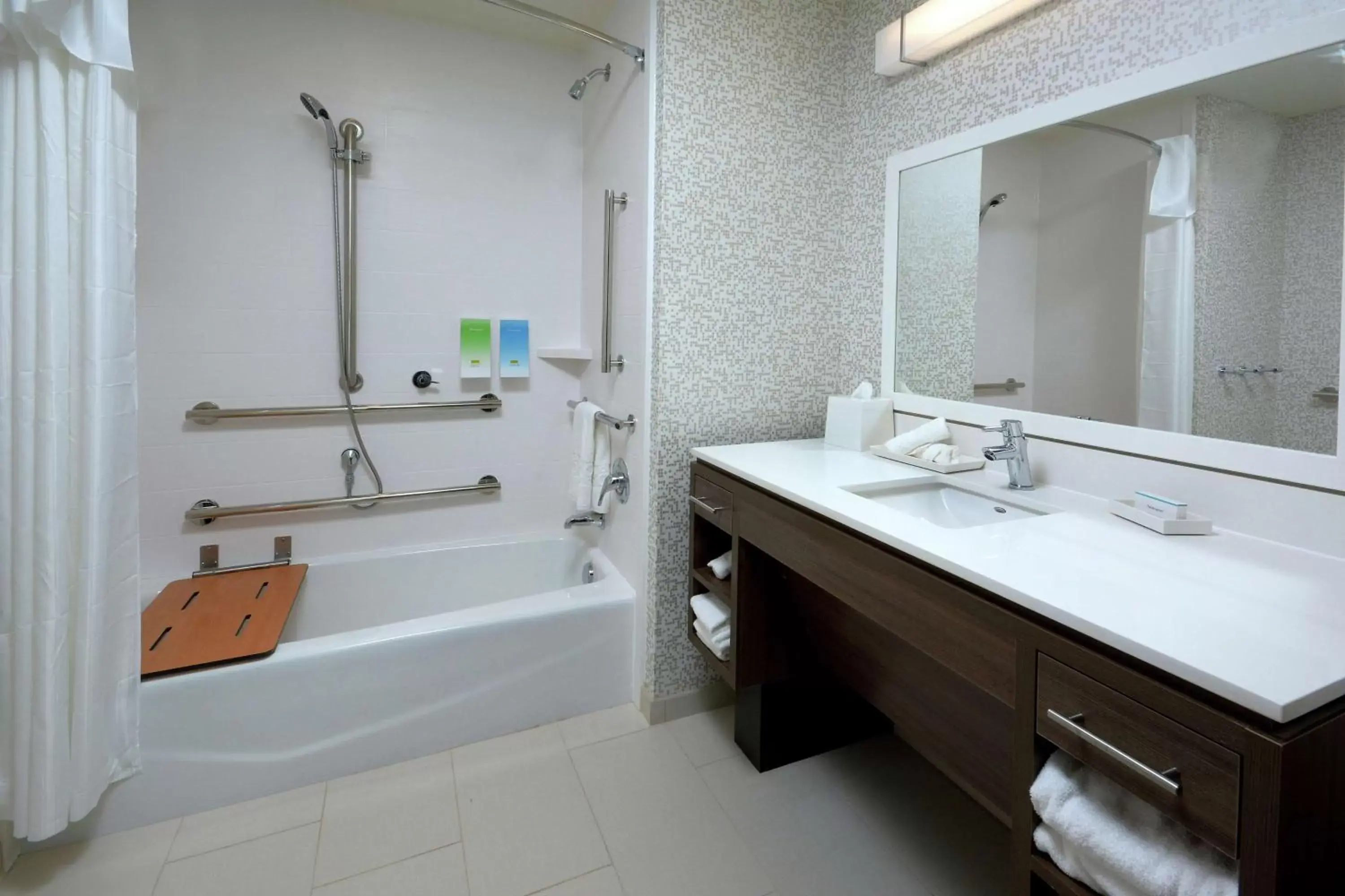 Bathroom in Home2 Suites By Hilton Duncan