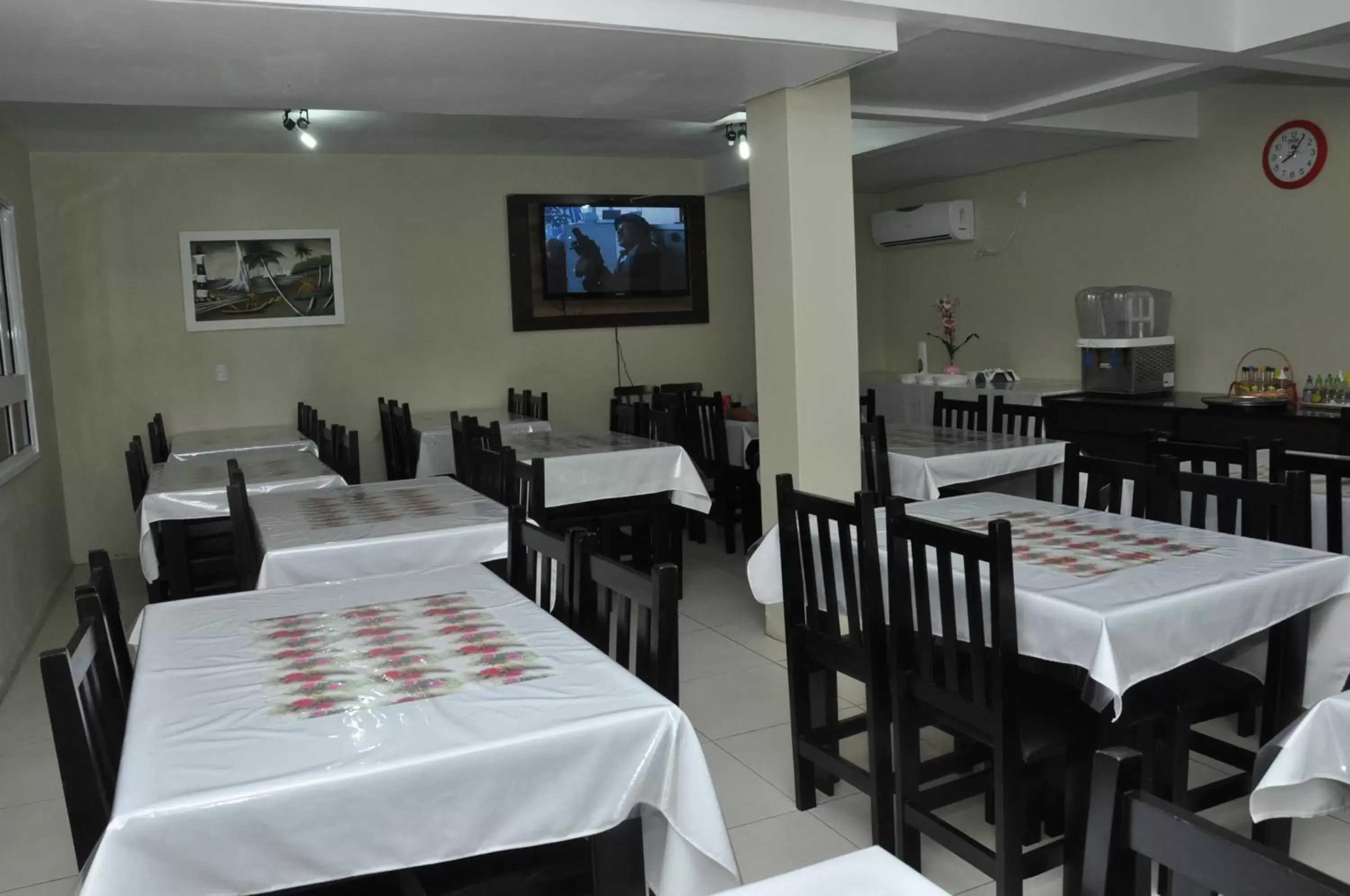 Restaurant/Places to Eat in Marechal Plaza Hotel