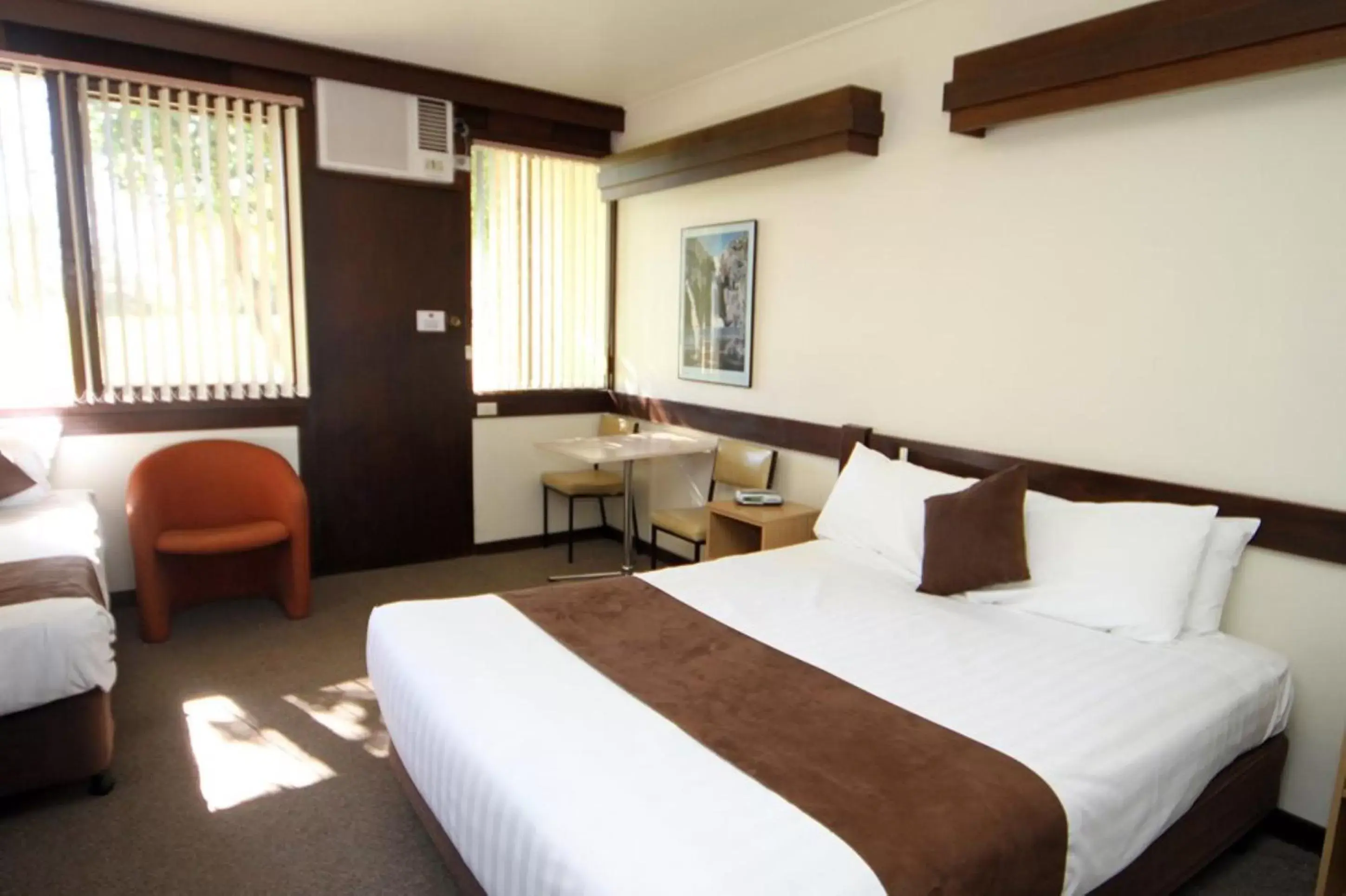 Bed in Mildura Golf Resort