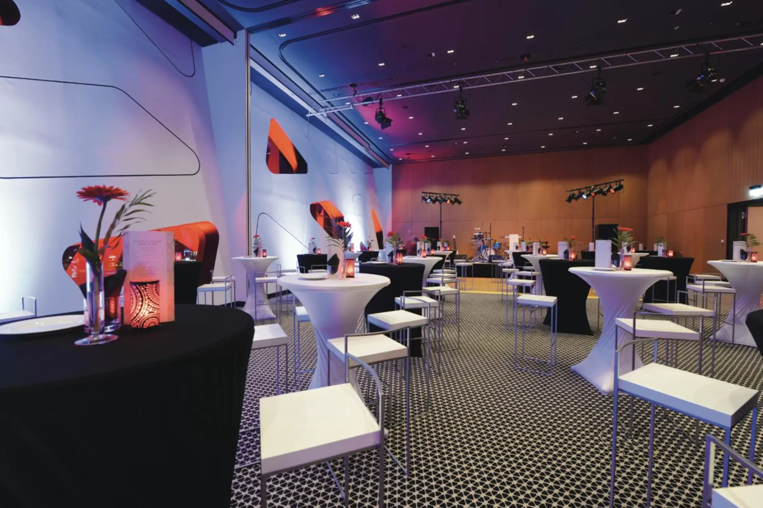 Meeting/conference room, Restaurant/Places to Eat in Riu Plaza Berlin