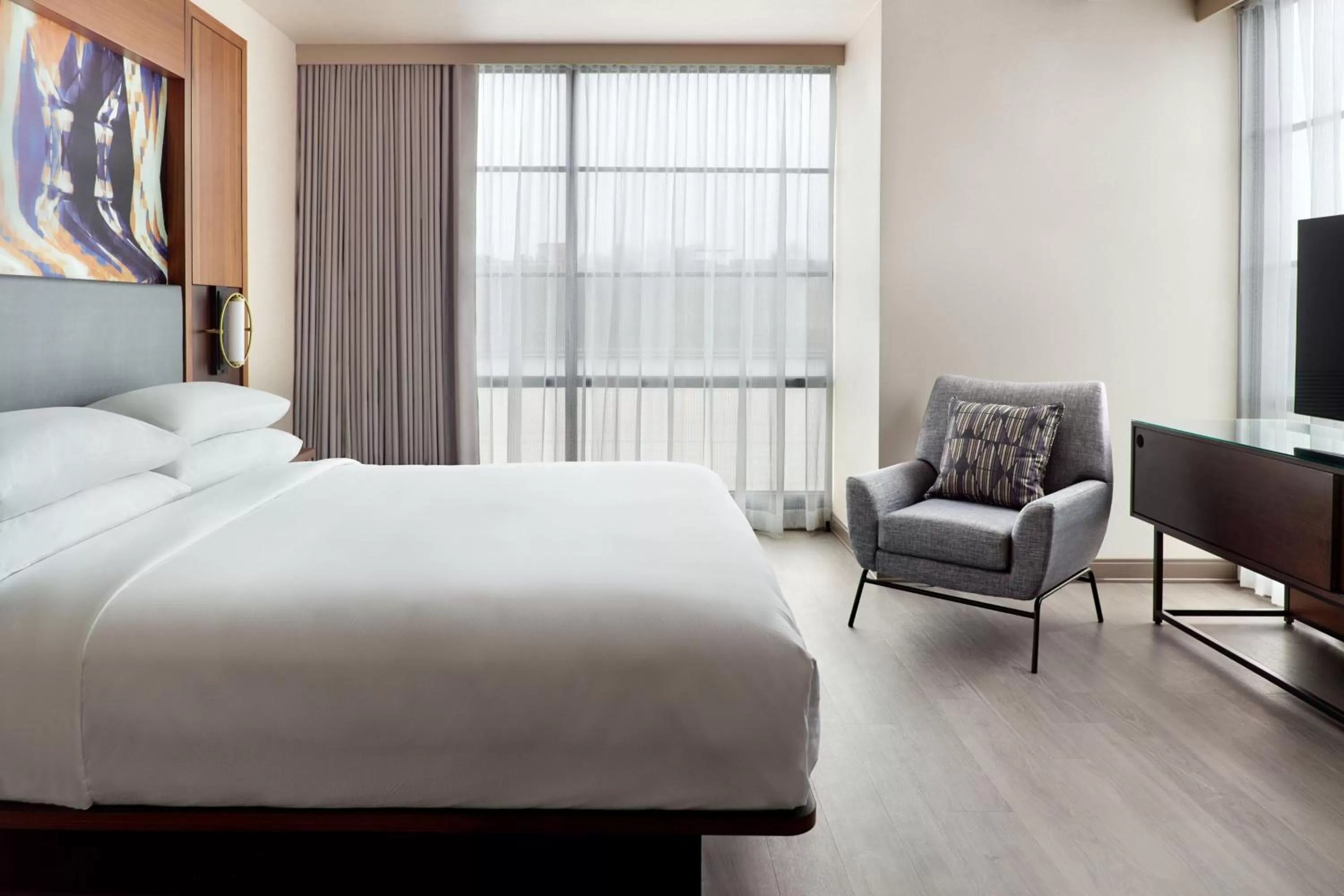 Bedroom, Bed in Marriott Knoxville Downtown