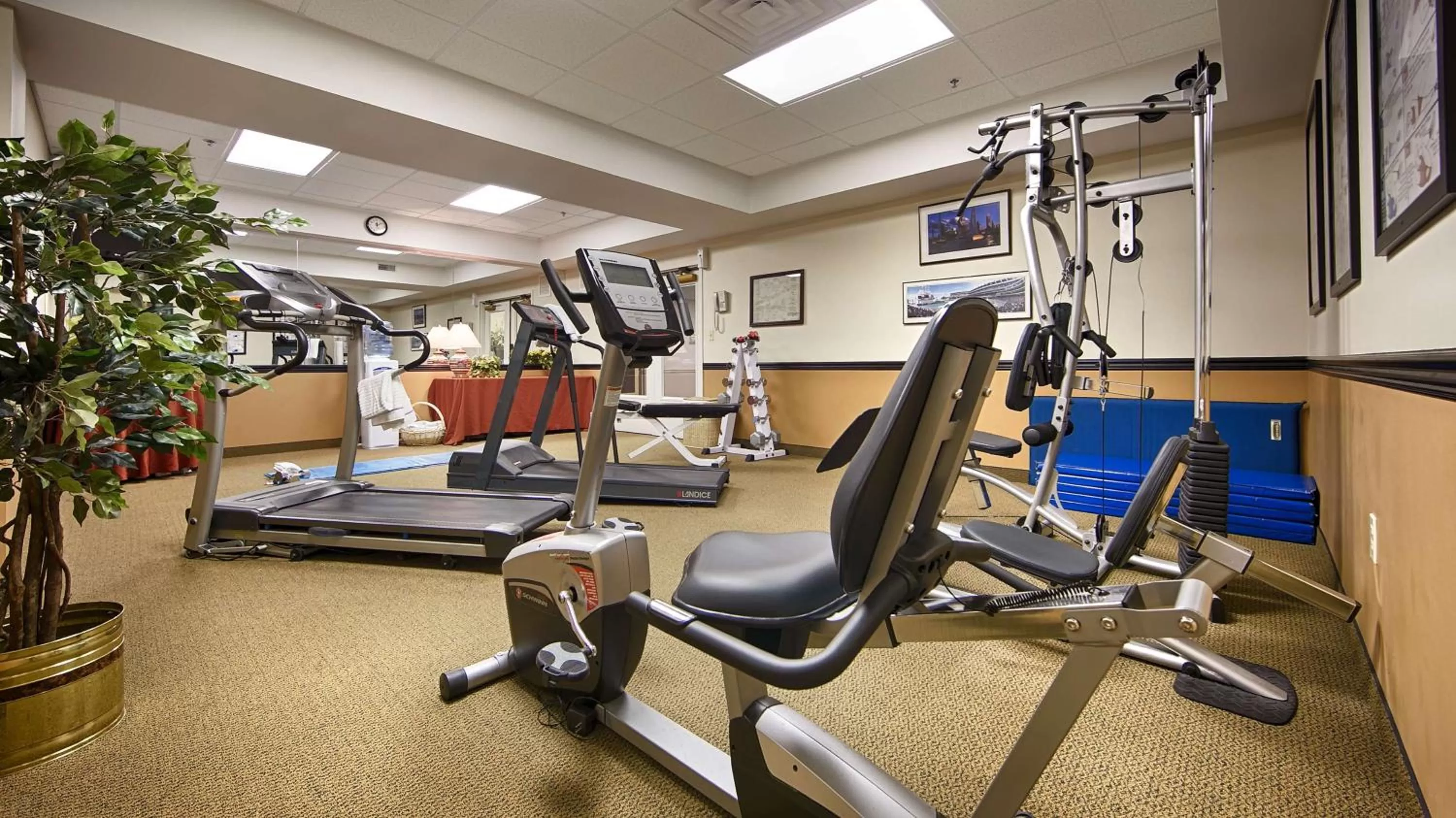 Fitness centre/facilities in Best Western Plus Mentor-Cleveland Northeast