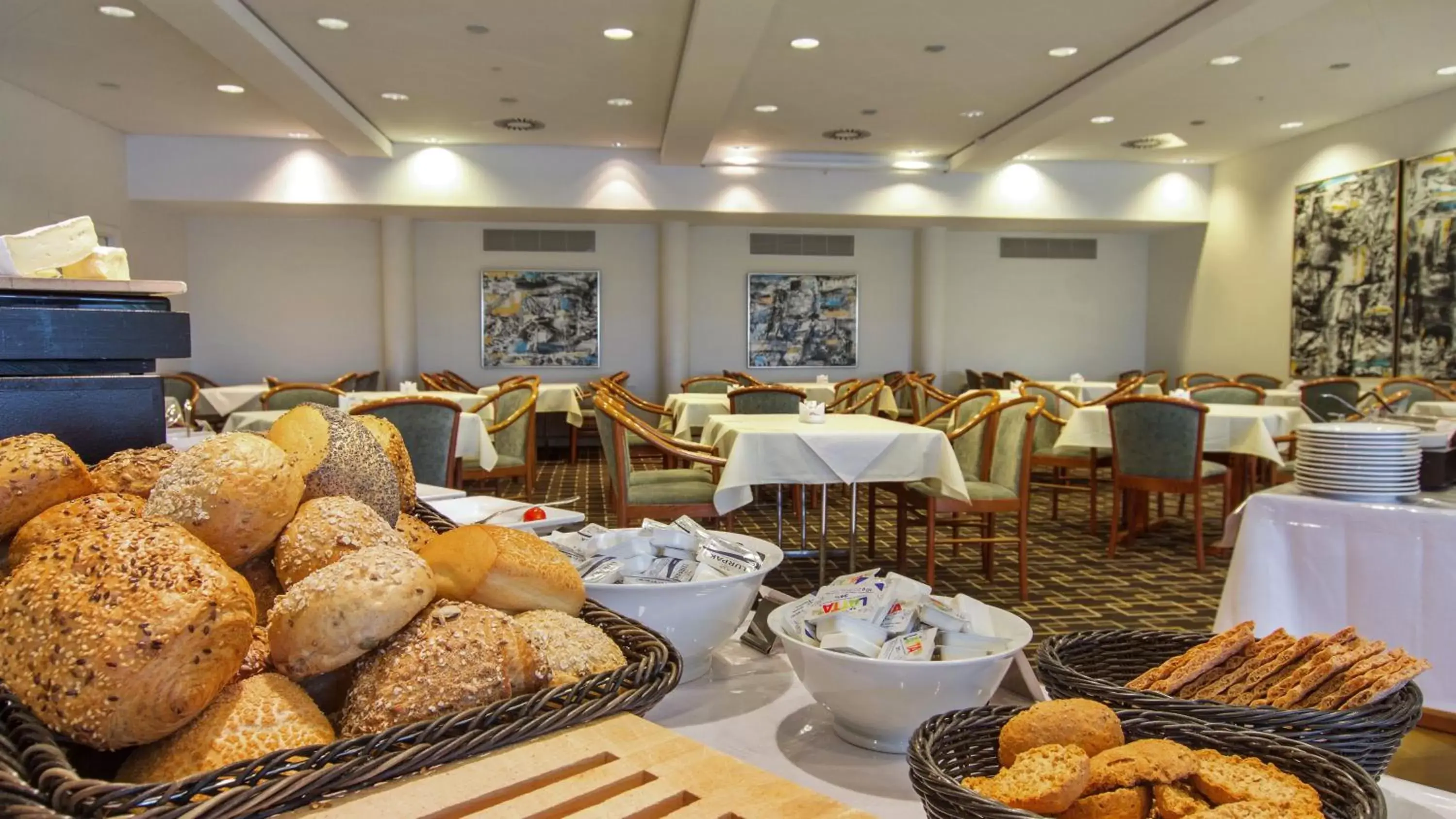 Buffet breakfast, Restaurant/Places to Eat in Best Western Plus Hotel Eyde