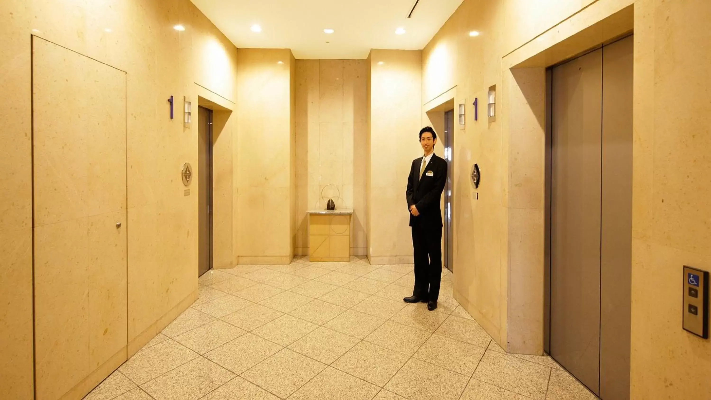 Lobby or reception in ANA Crowne Plaza Niigata, an IHG Hotel