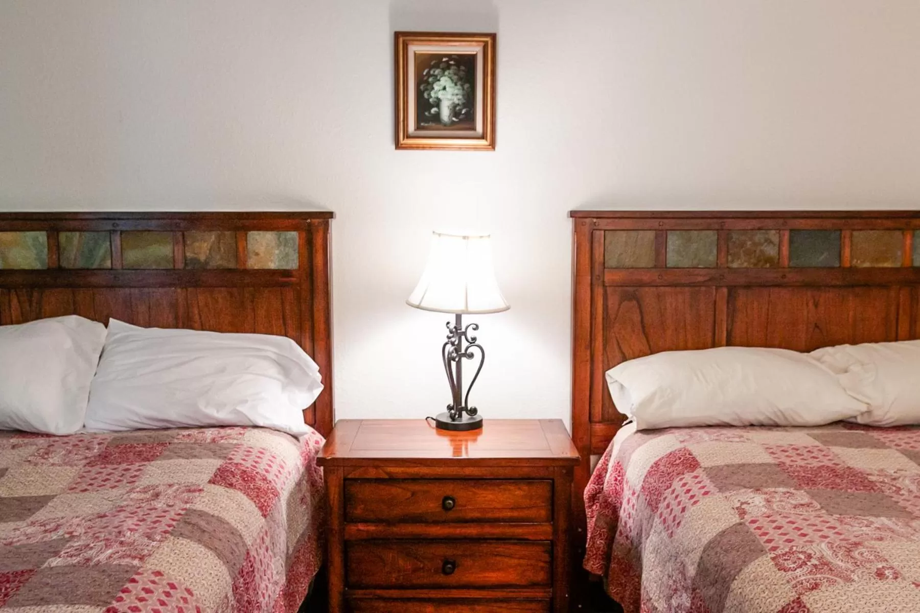 Quadruple Room in Circle R Motel