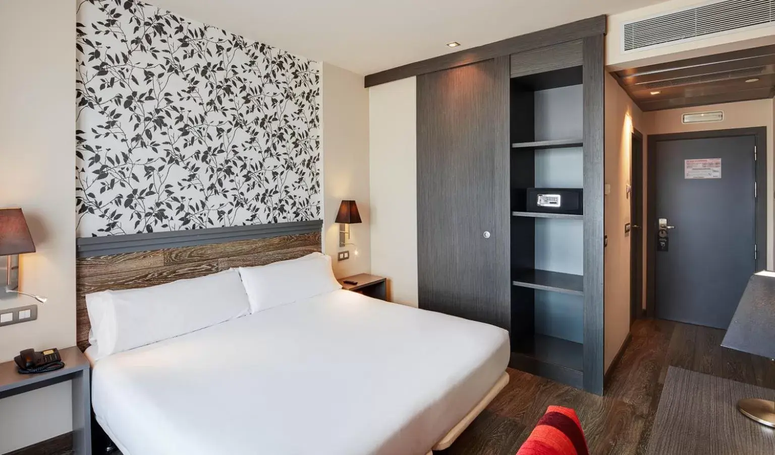 Bed in Sercotel Plaza Feria Bed in Sercotel Plaza Feria