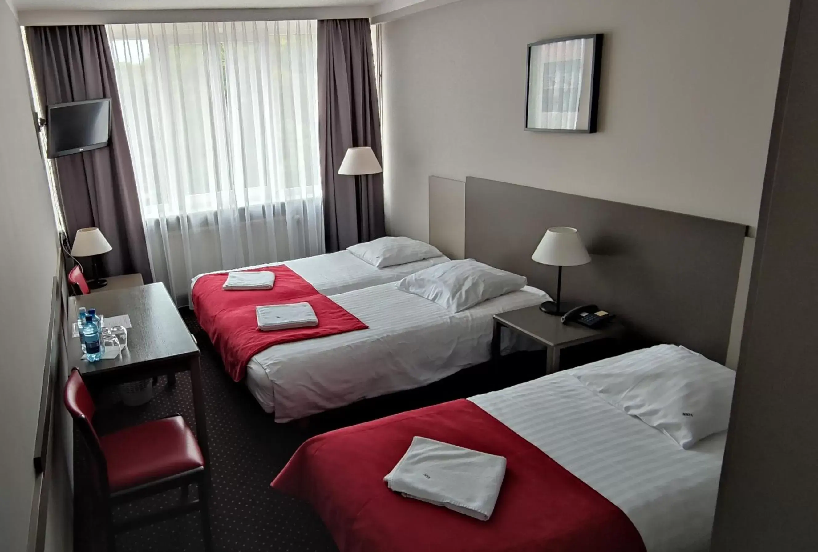 Photo of the whole room, Bed in Hotel New Skanpol