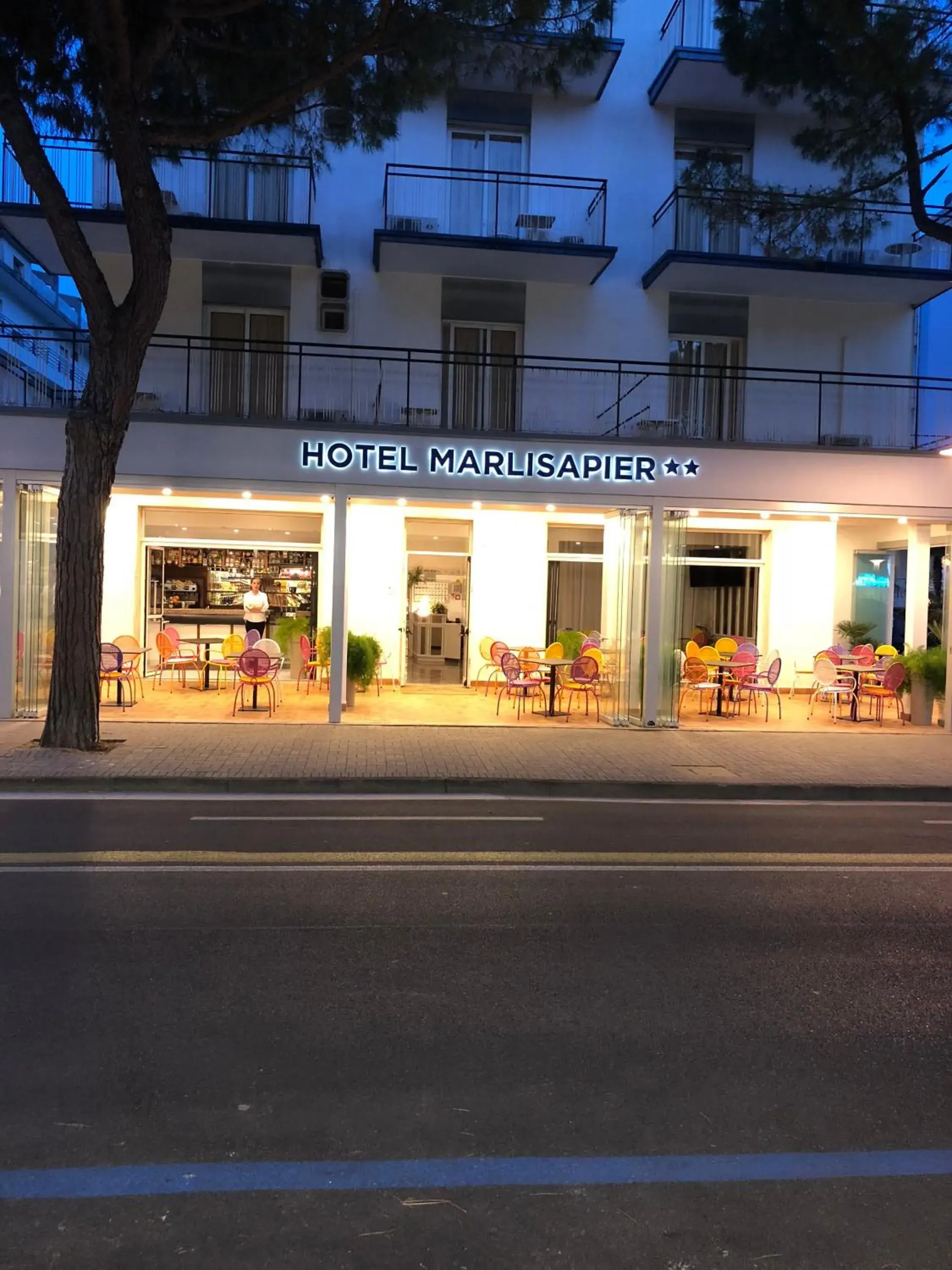 Facade/entrance, Property Building in Hotel Marlisa Pier