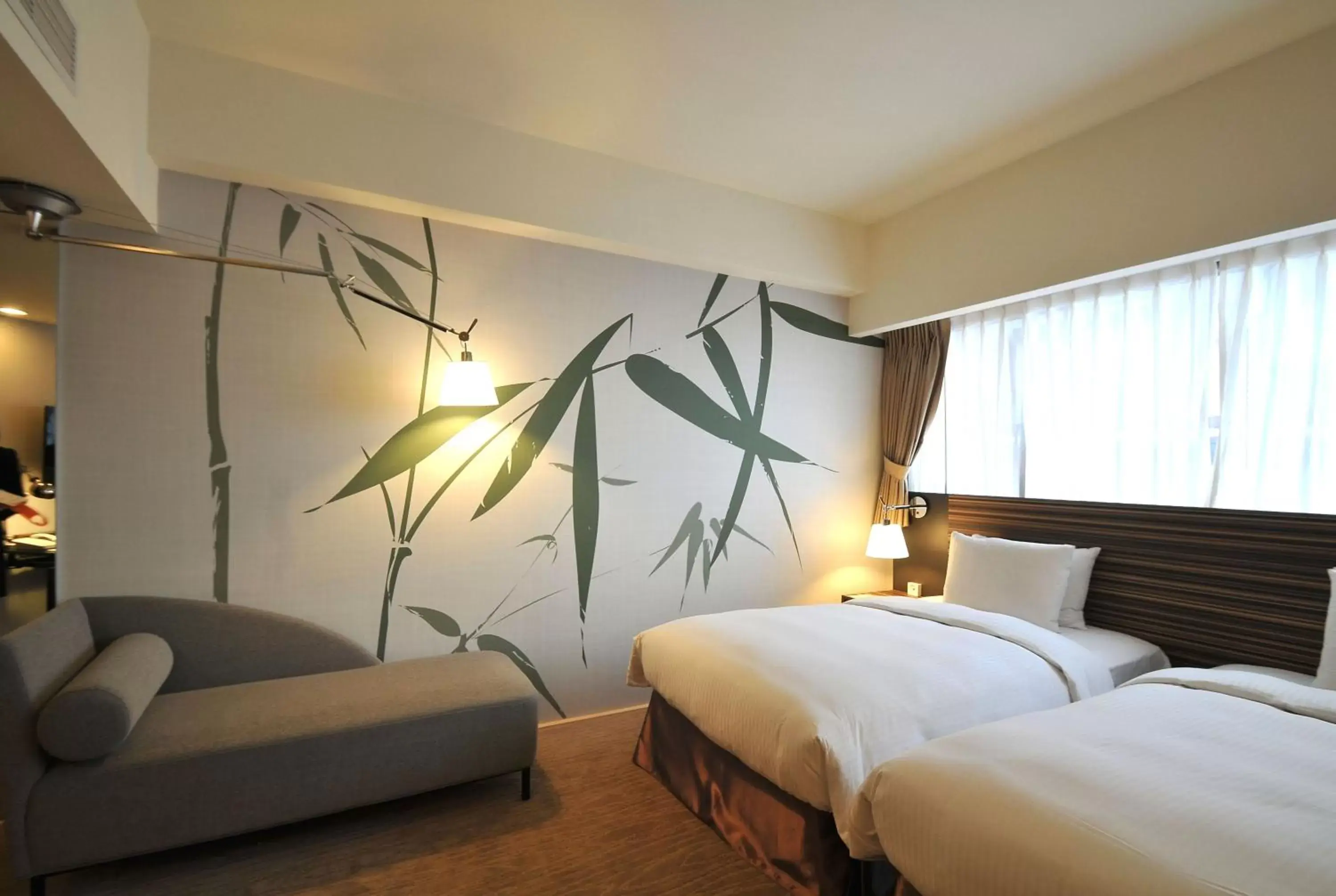 Photo of the whole room, Bed in Caesar Park Hotel Taipei