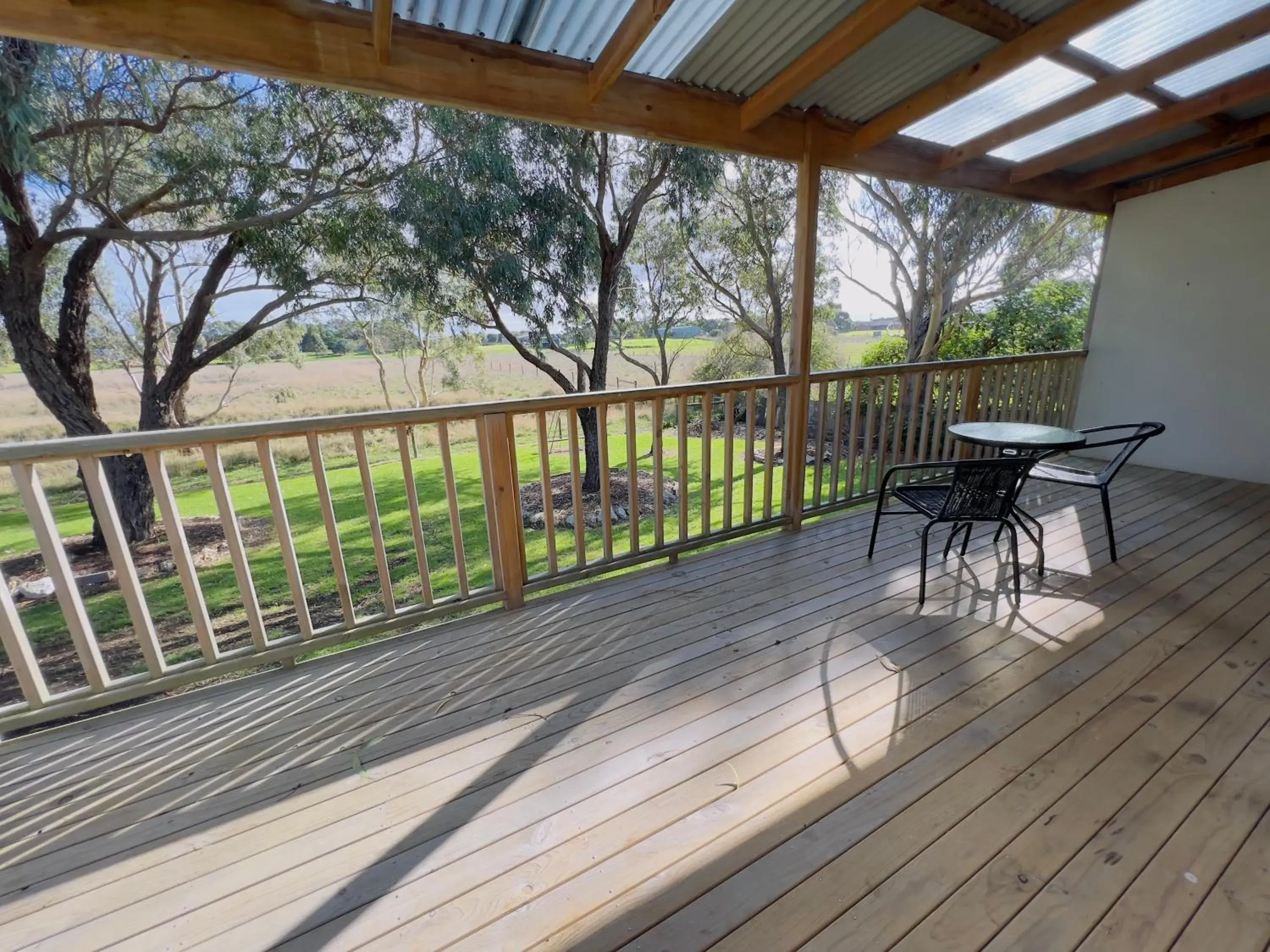 Balcony/Terrace in A1 Motels and Apartments Port Fairy