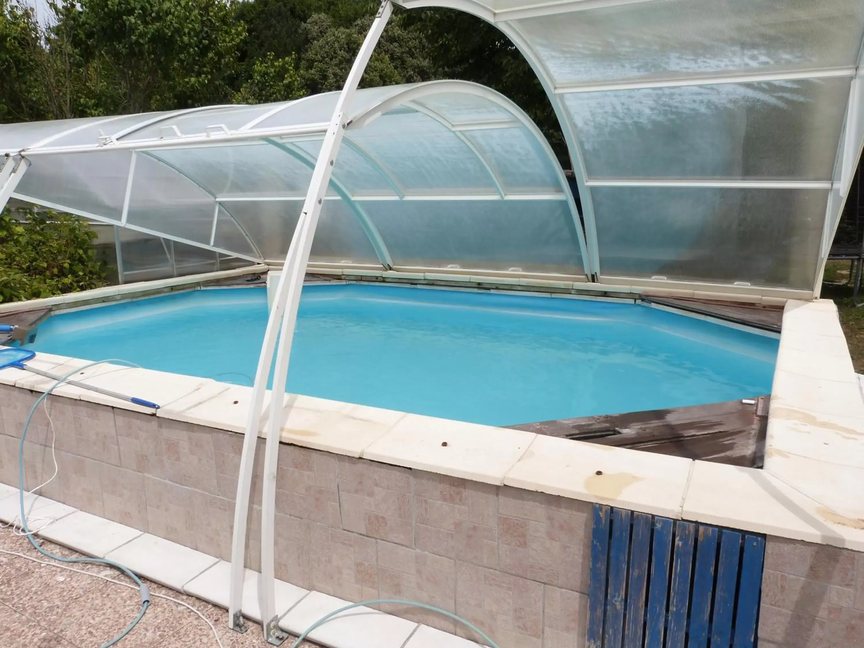 Swimming Pool in CHEZ CLAUDINE ET PASCAL