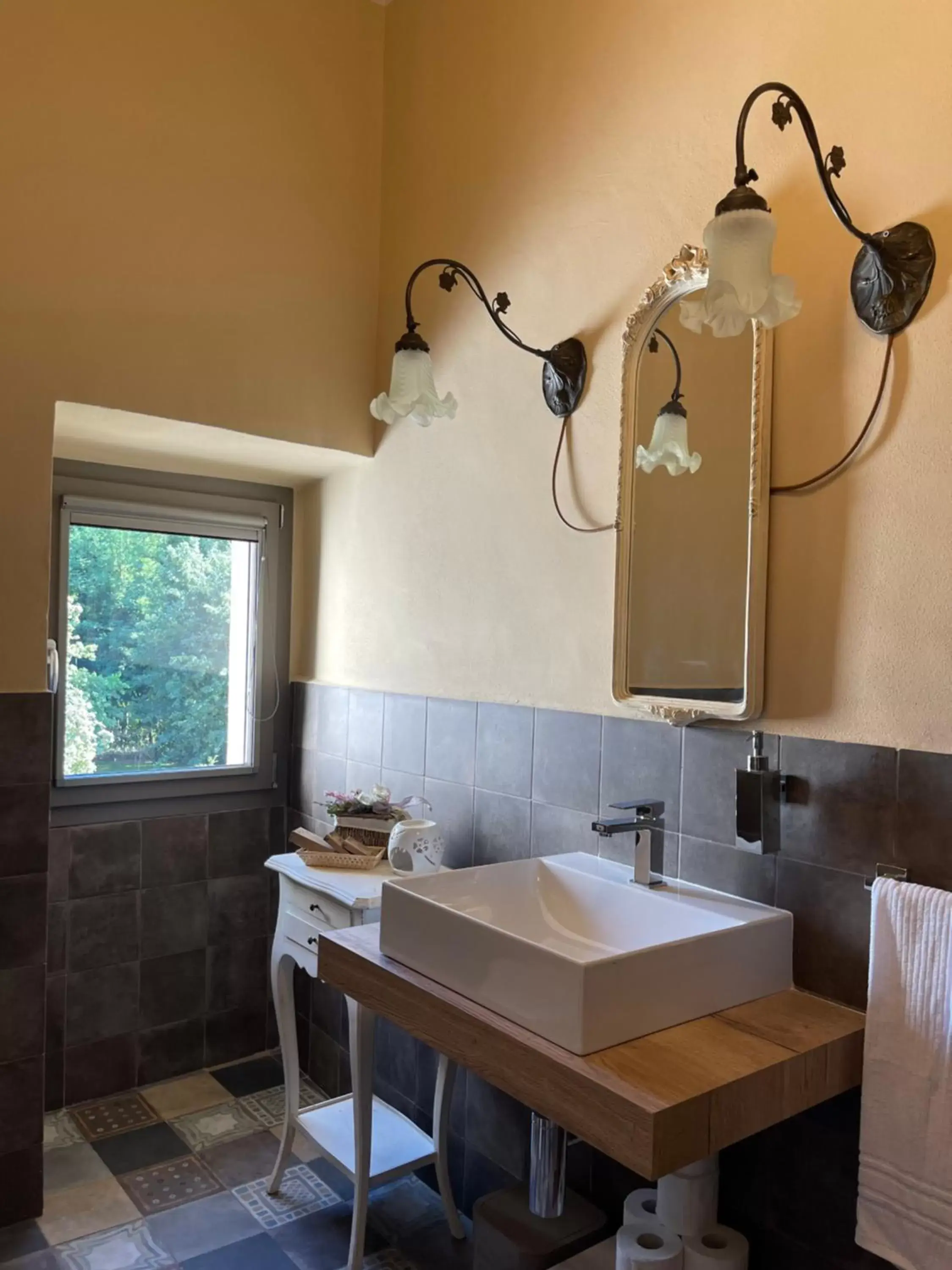 Bathroom in Casale La Gora - B&B di charme