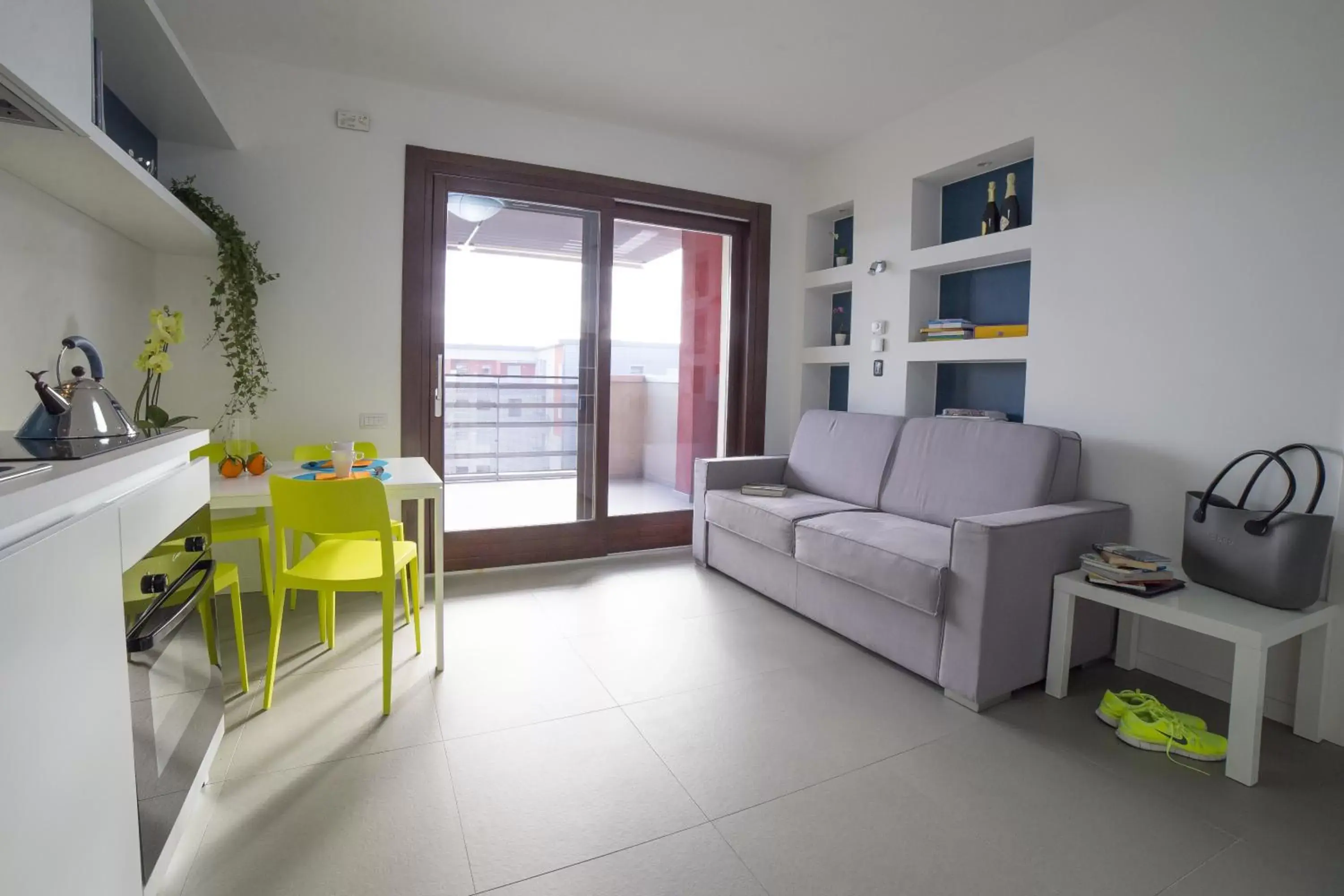 Kitchen or kitchenette, Seating Area in Residence Milano Bicocca