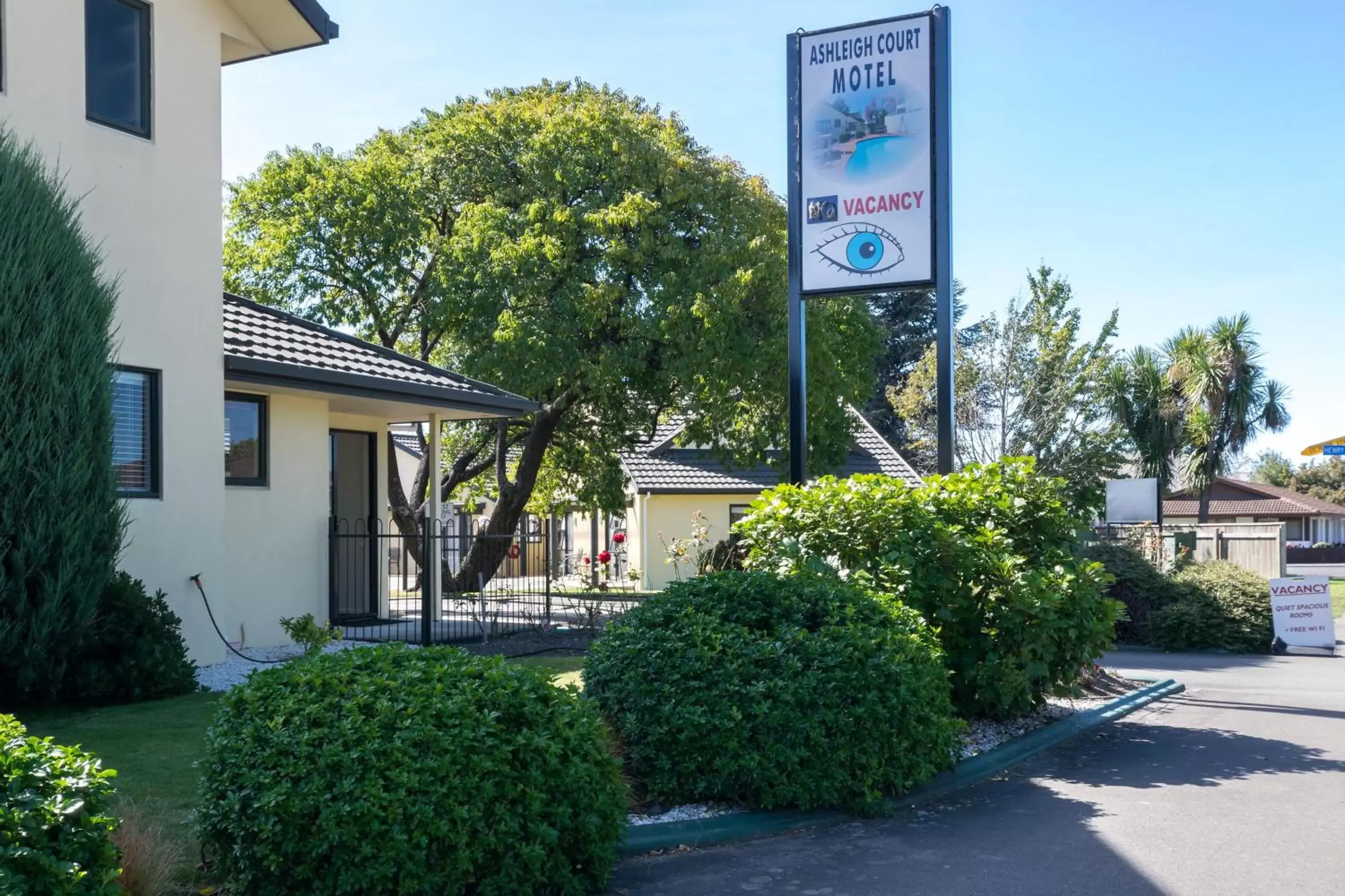 Facade/entrance, Property Building in Ashleigh Court Motel