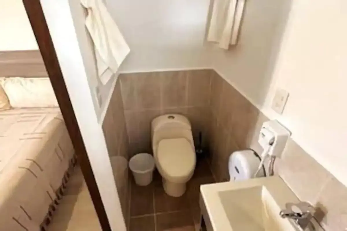 Toilet, Bathroom in Hotel Don Nino