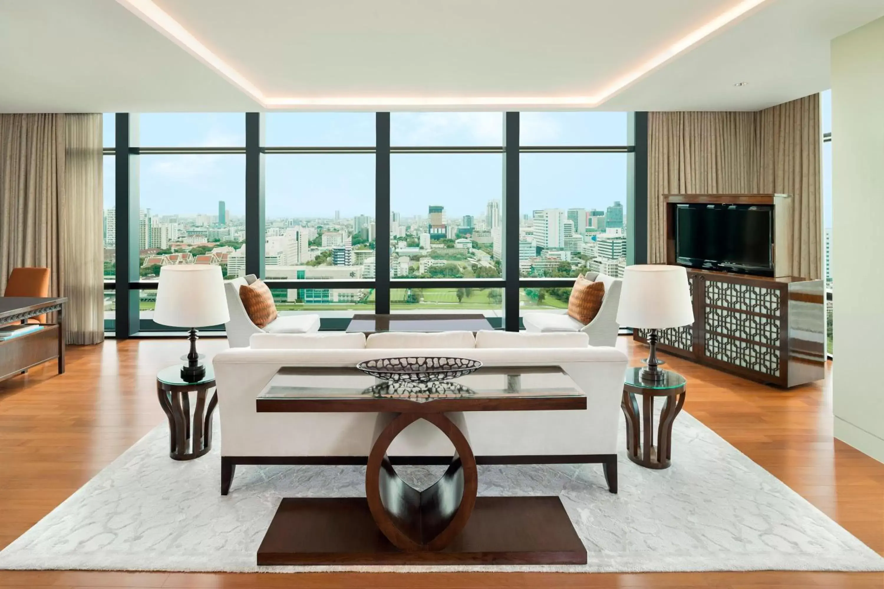 Living room, Seating Area in The St Regis Bangkok
