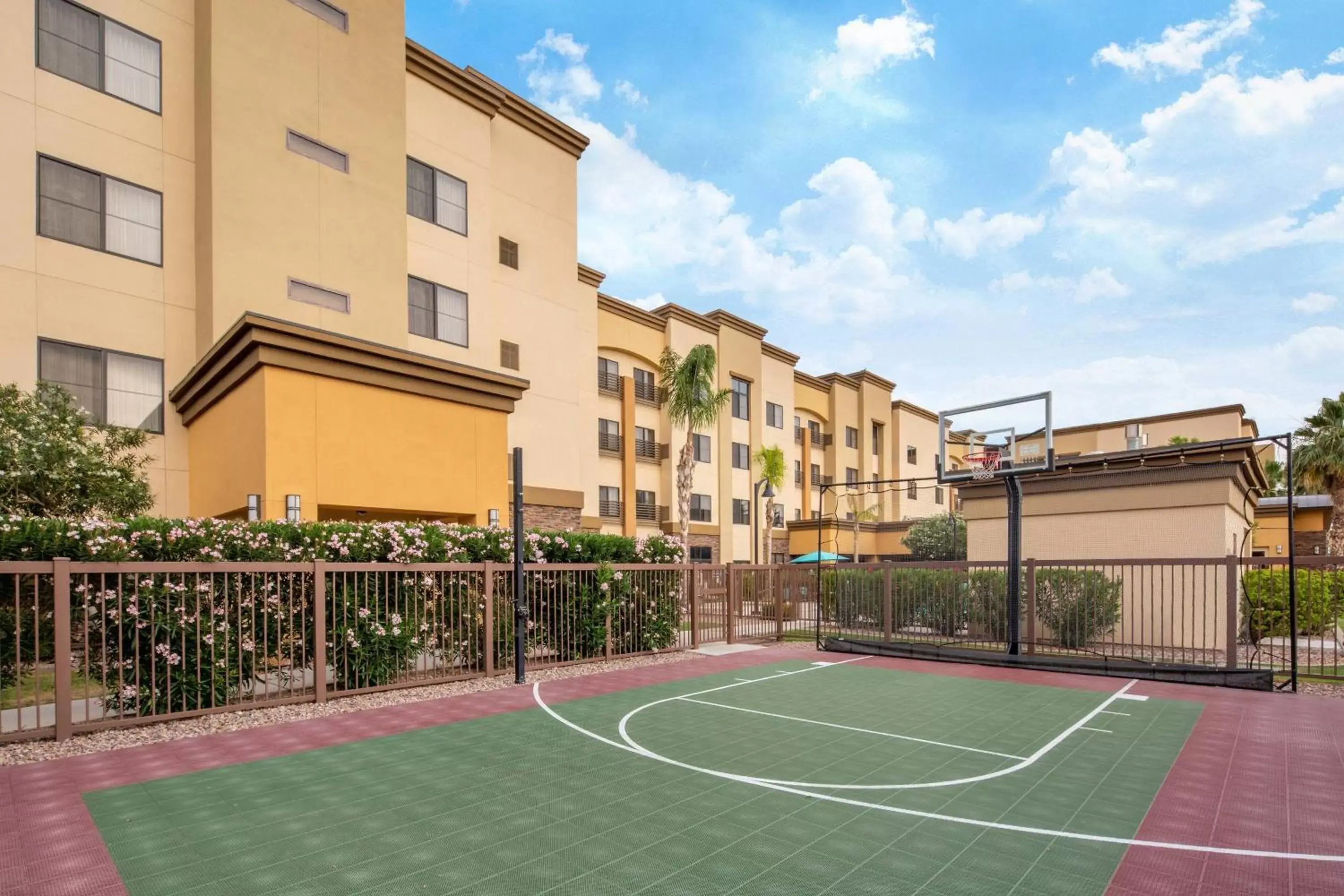 Area and facilities, Tennis/Squash in Residence Inn Phoenix NW/Surprise