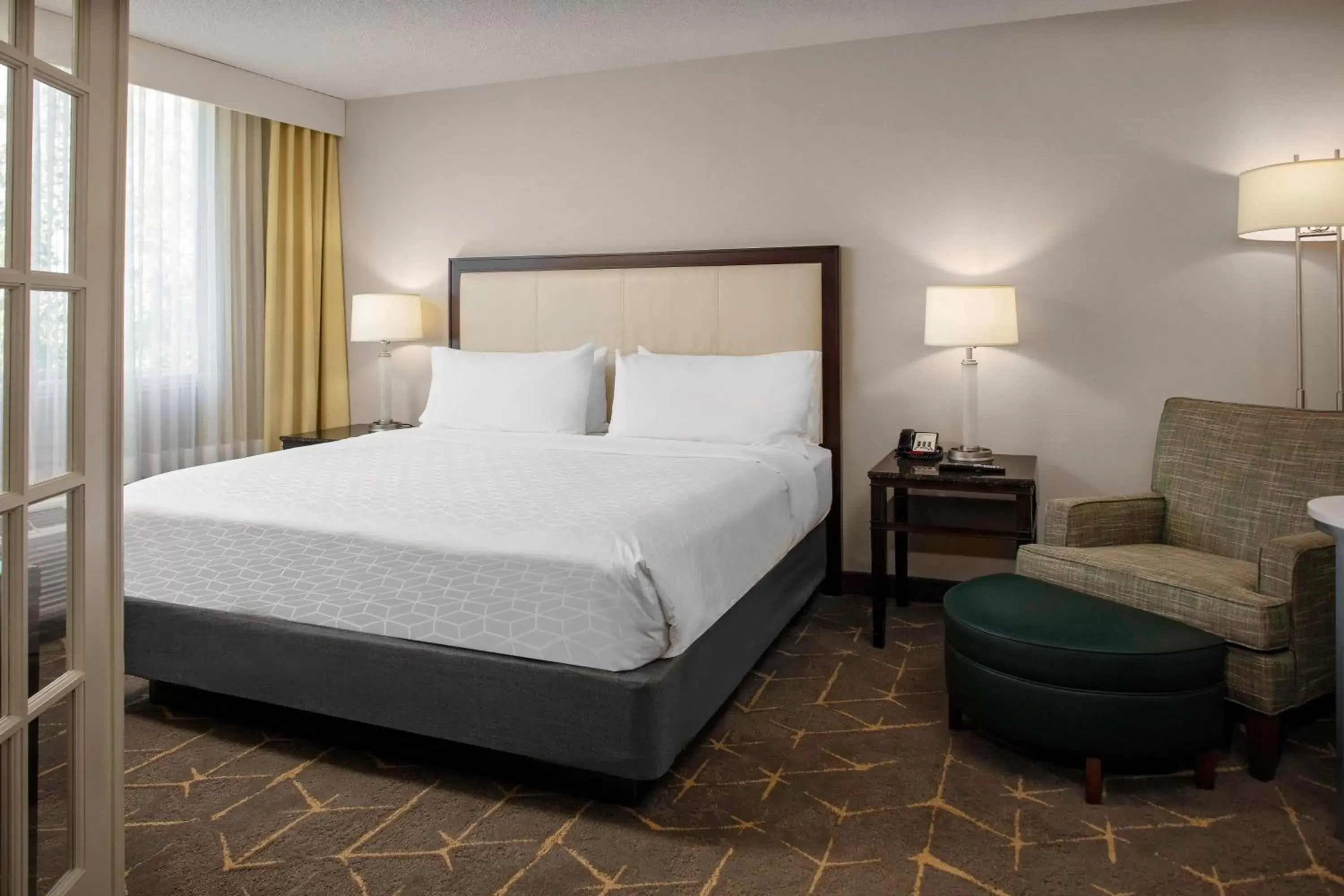 Photo of the whole room, Bed in Holiday Inn & Suites Boston Peabody, an IHG Hotel