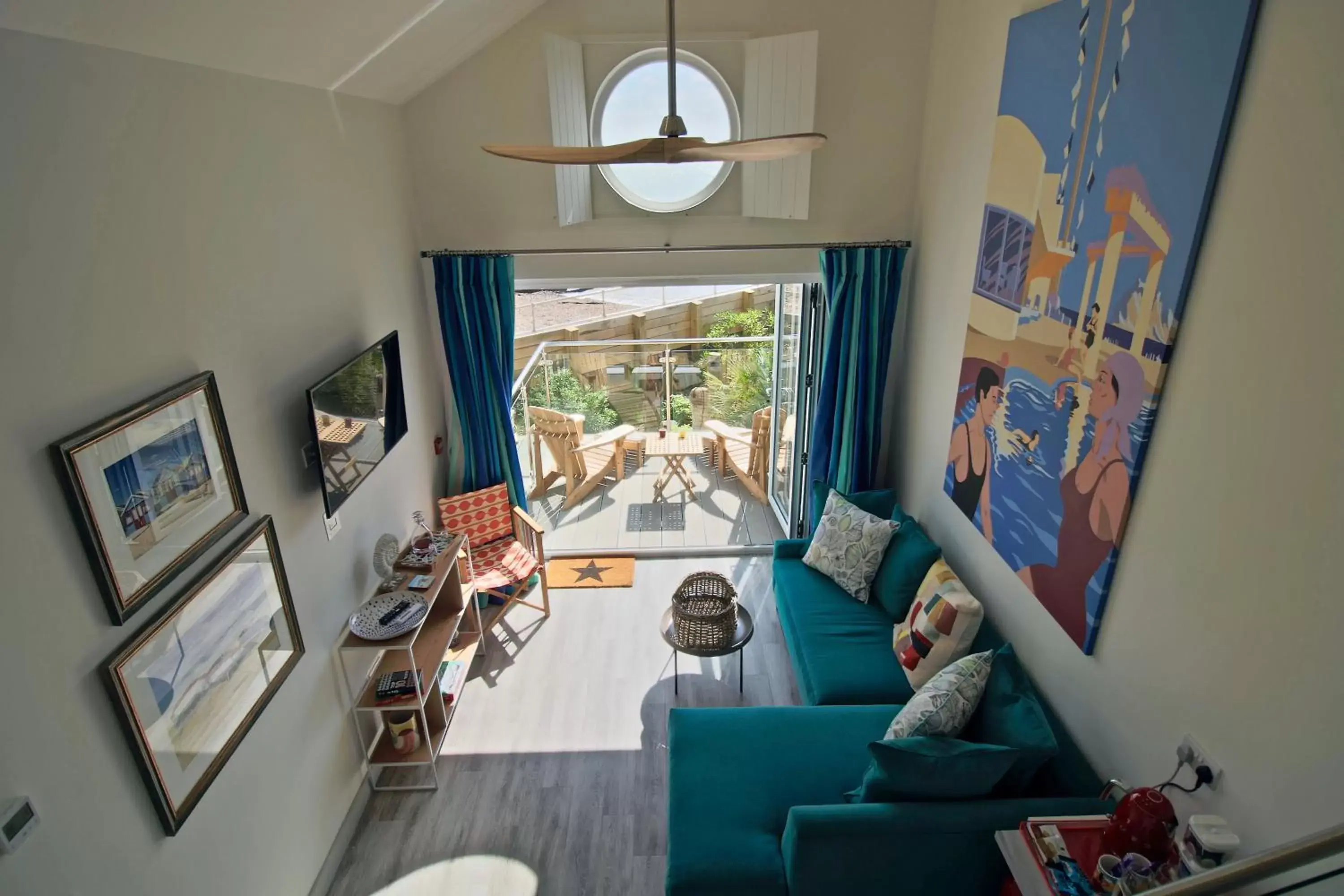 Living room, Seating Area in Beach Hut Suites