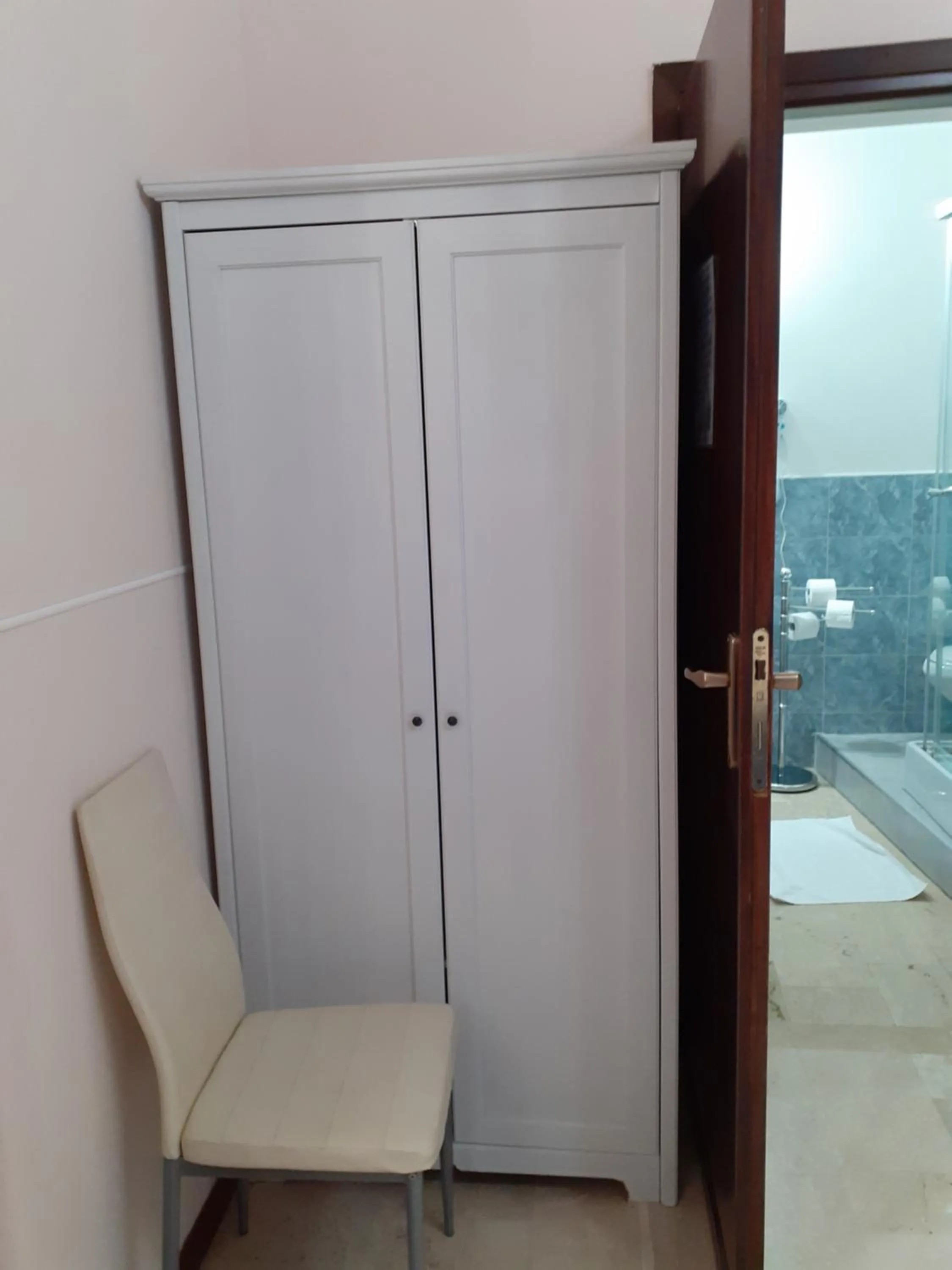 wardrobe in Megaride Guest House