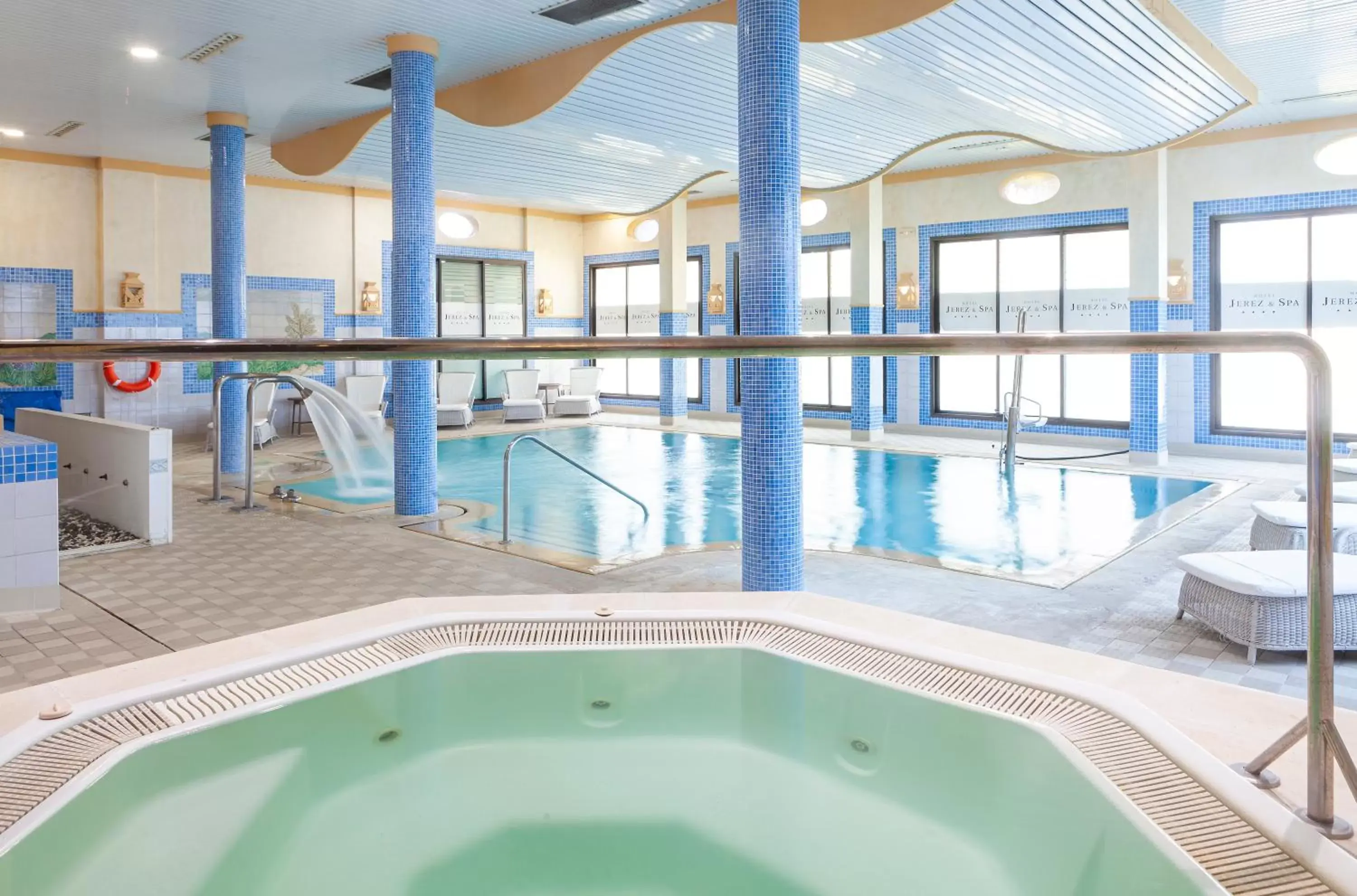 Spa and wellness centre/facilities, Swimming Pool in Hotel Jerez & Spa
