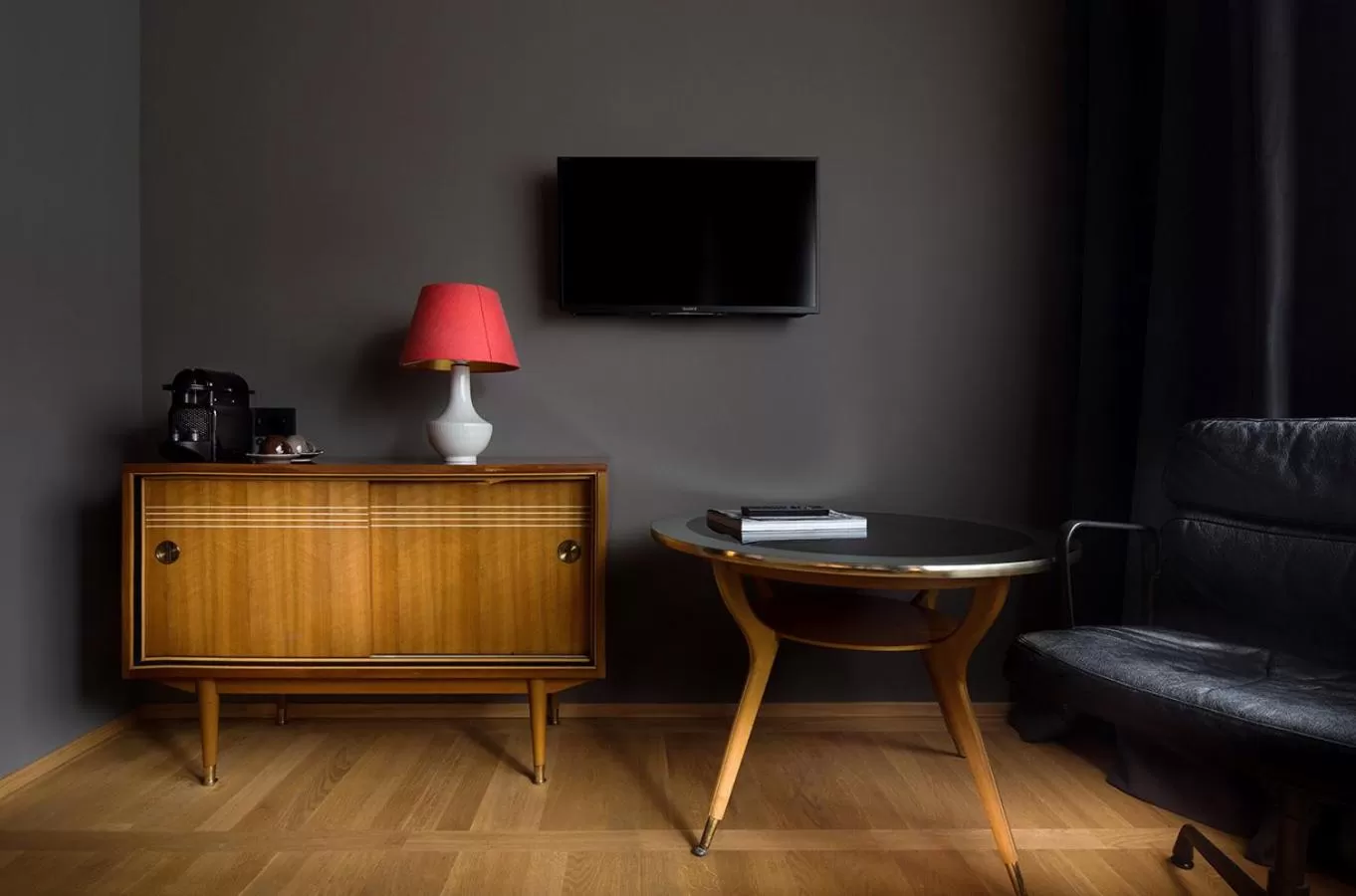 Seating area in The Flushing Meadows Hotel