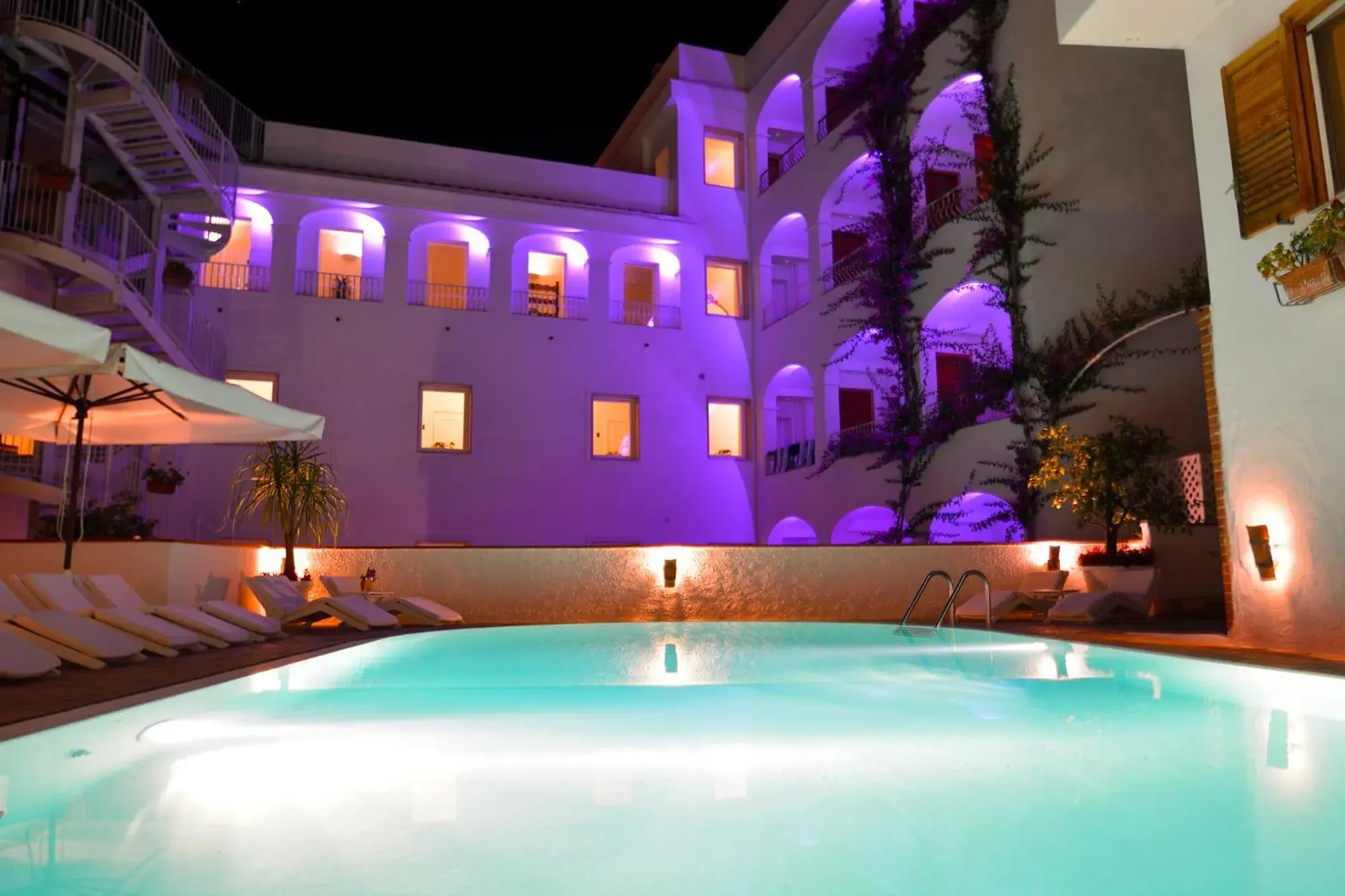 Swimming Pool in Villa Romana Hotel & Spa