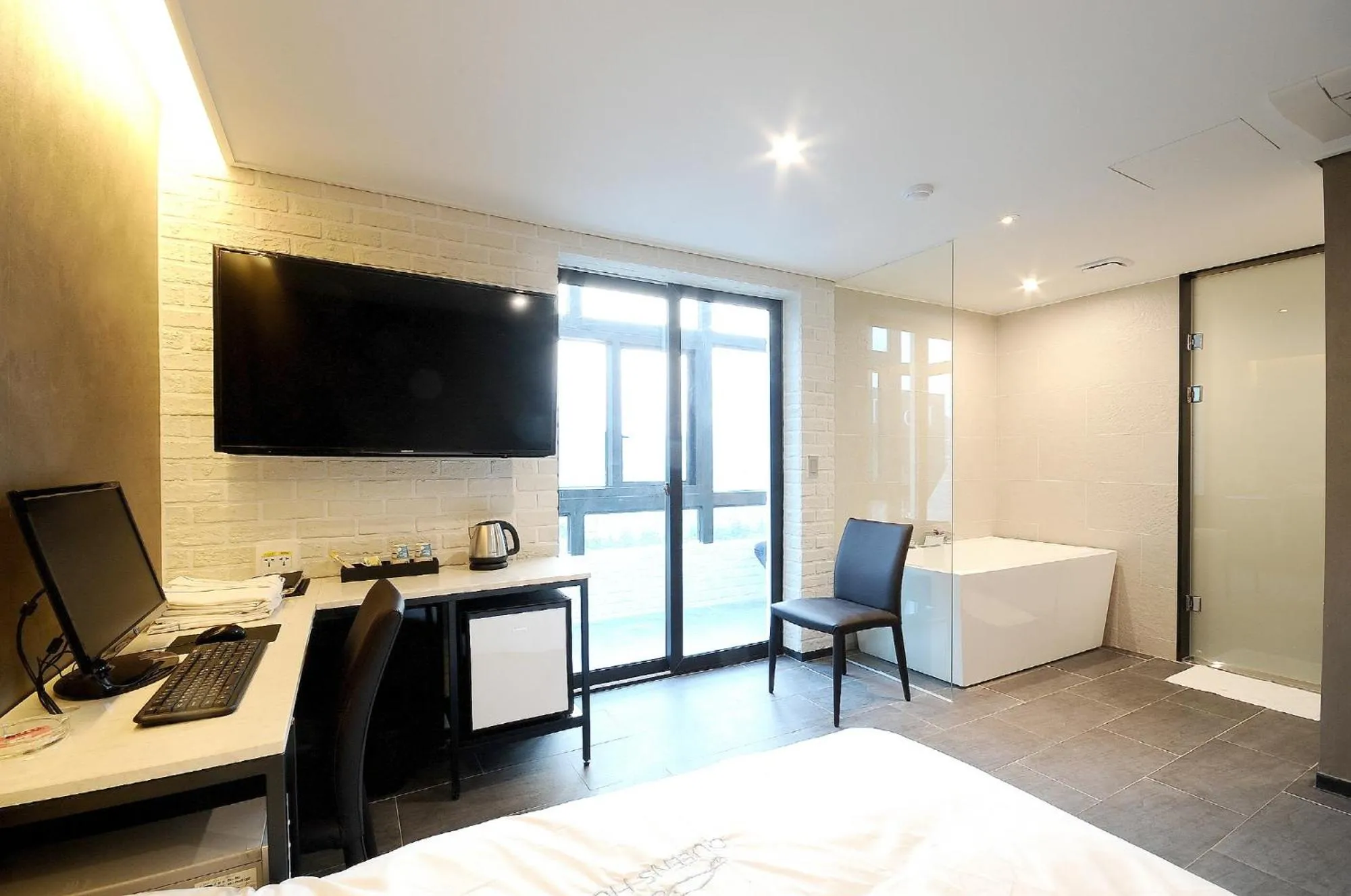 Bed in Queens Hotel Seomyeon Busan