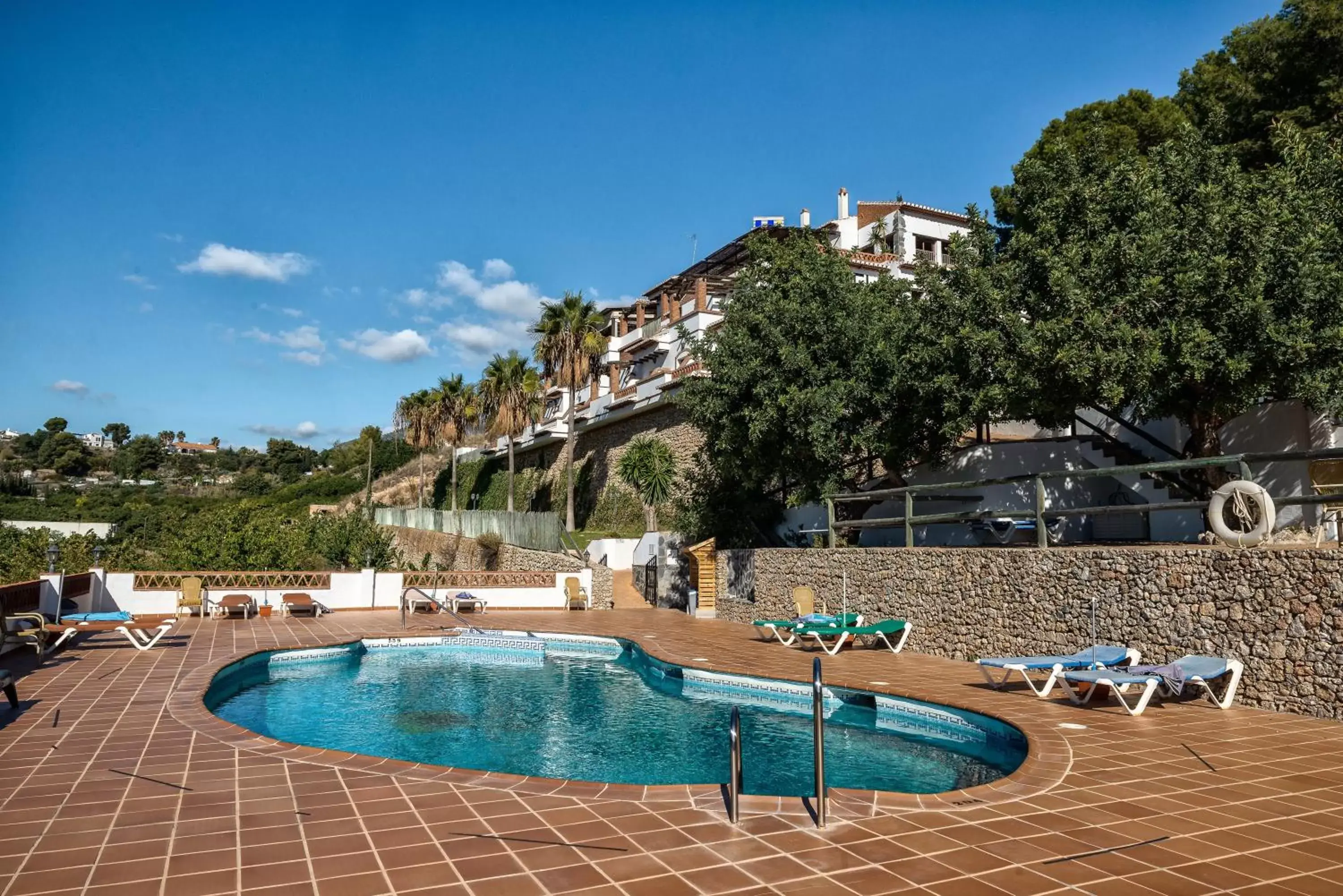 Facade/entrance, Swimming Pool in Hotel Rural Almazara