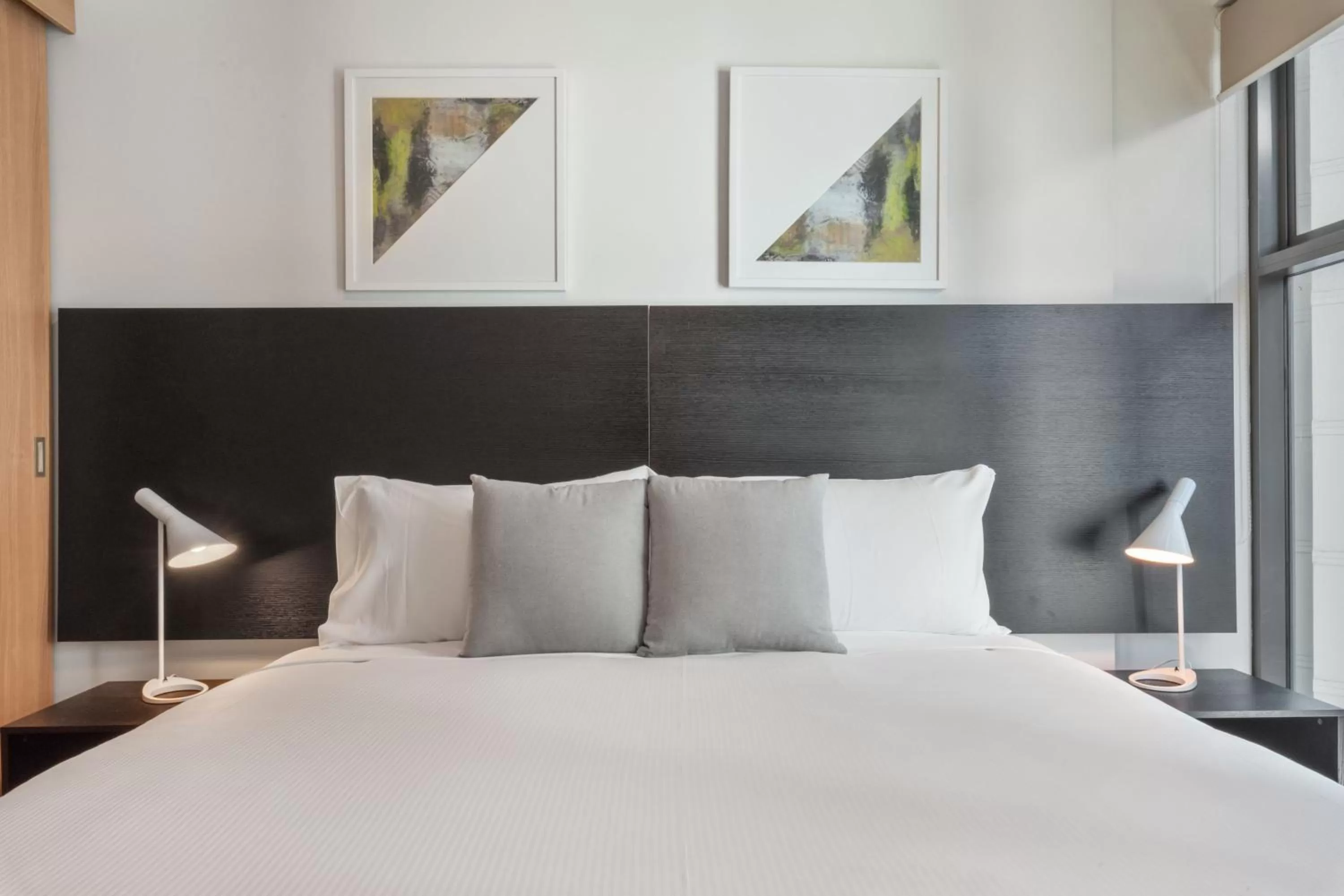 Bedroom, Bed in Quattro on Astor