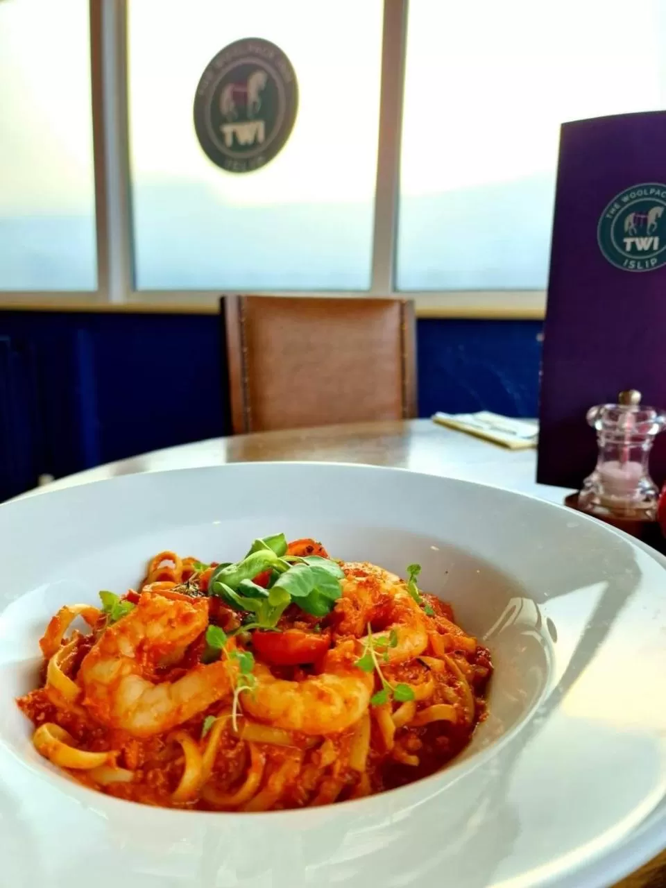 Food and drinks in The Woolpack Inn