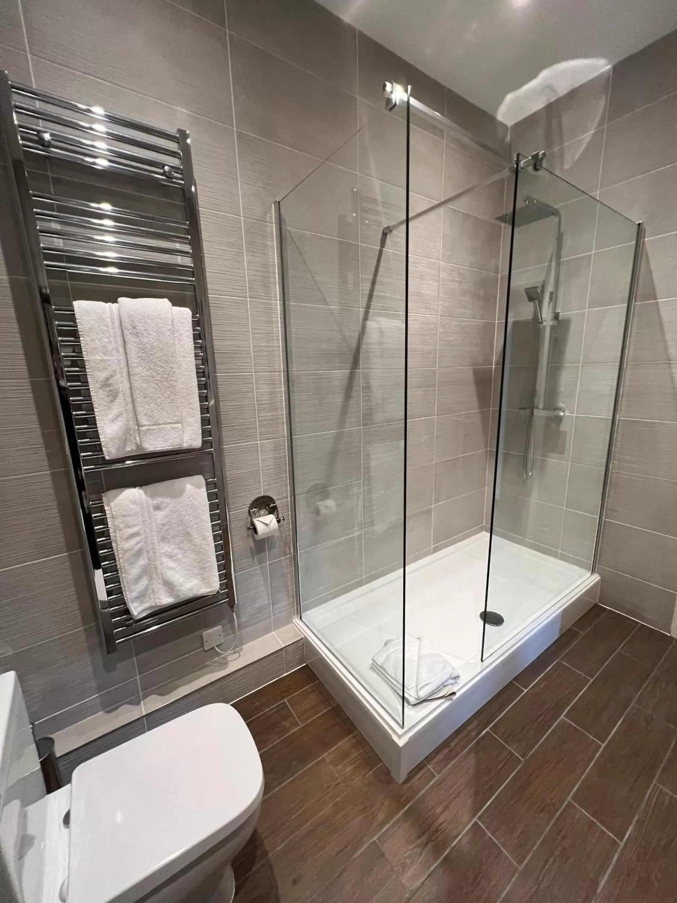 Bathroom in Best Western Walworth Castle Hotel